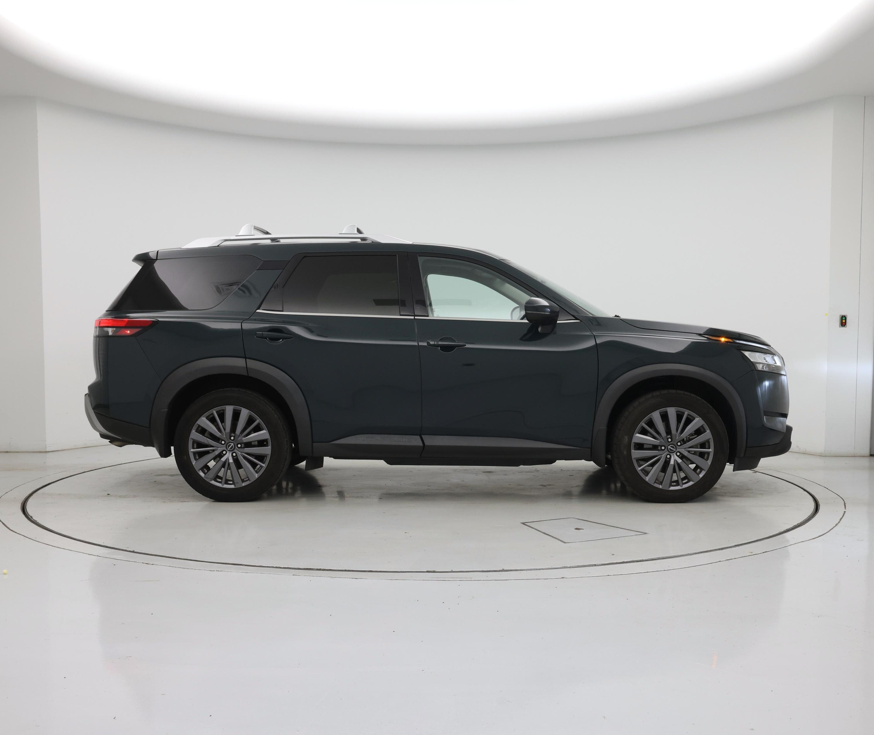 Thumbnail: 2023 Nissan Pathfinder - 7