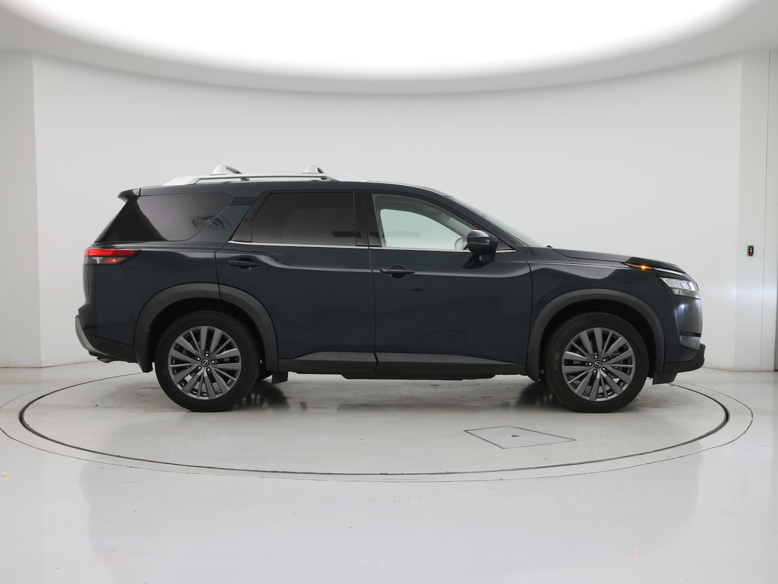 2023 Nissan Pathfinder SL - Photo 8