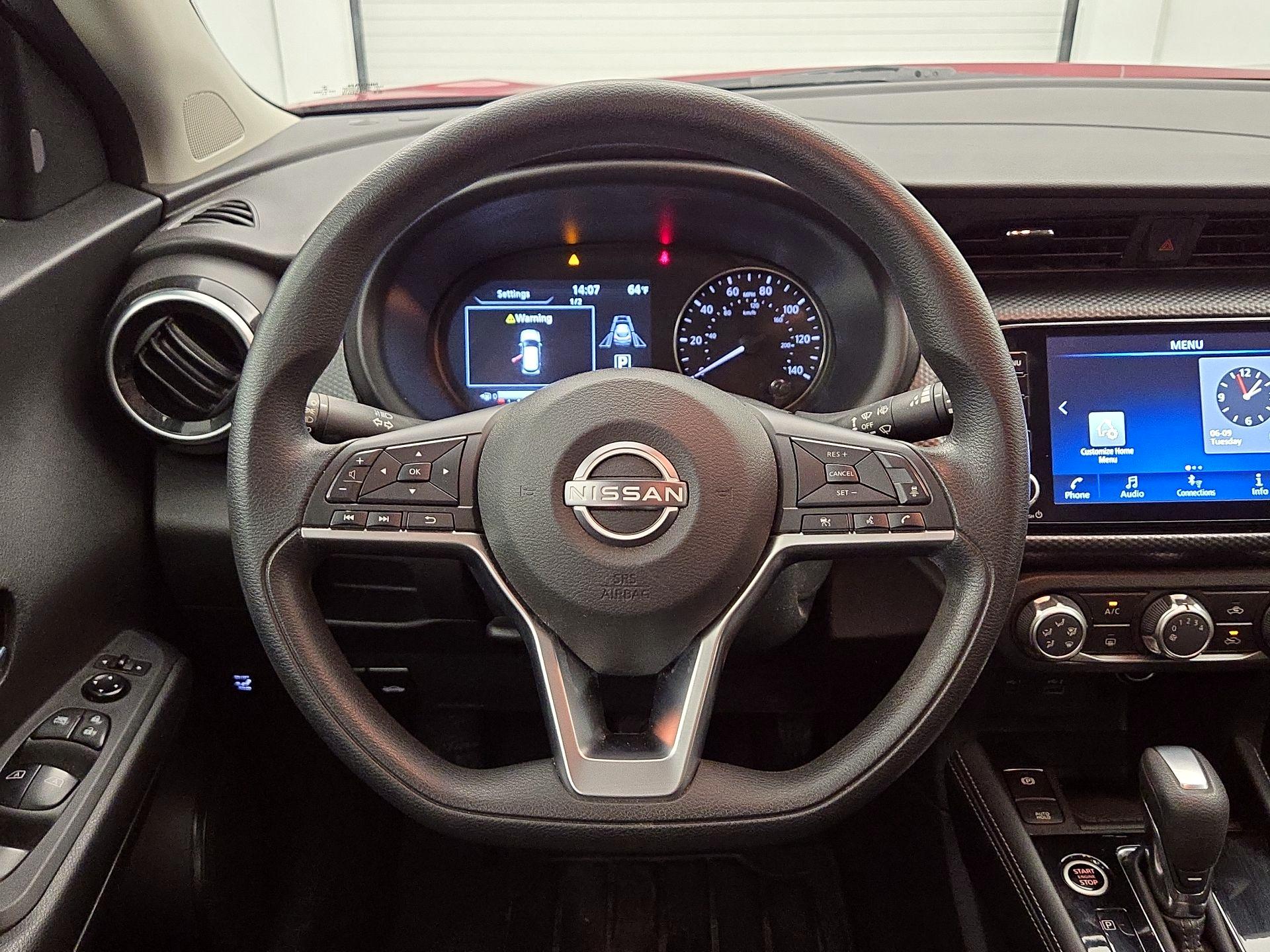 Thumbnail: 2023 Nissan Kicks - 10