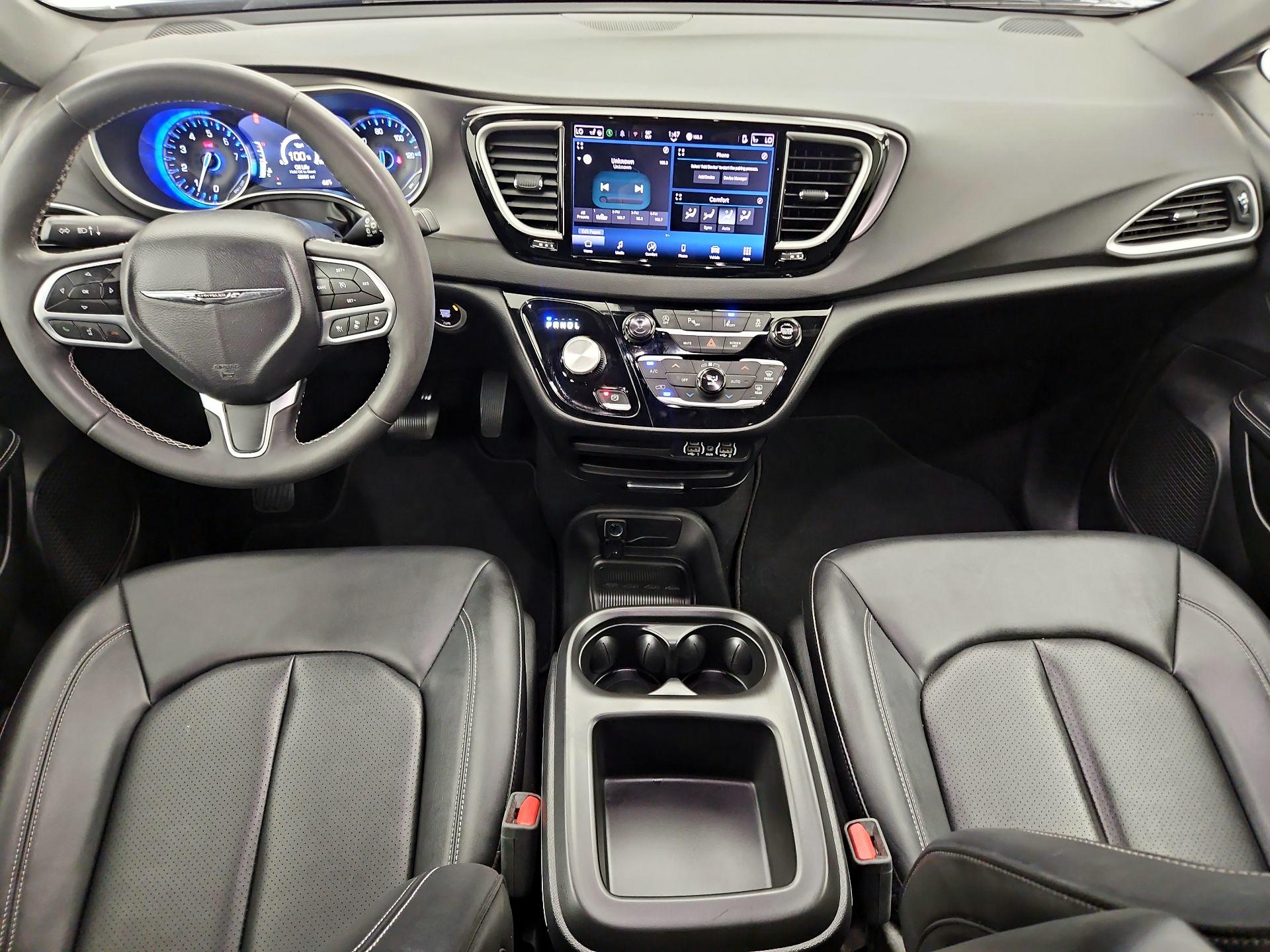 Thumbnail: 2025 Chrysler Pacifica - 9