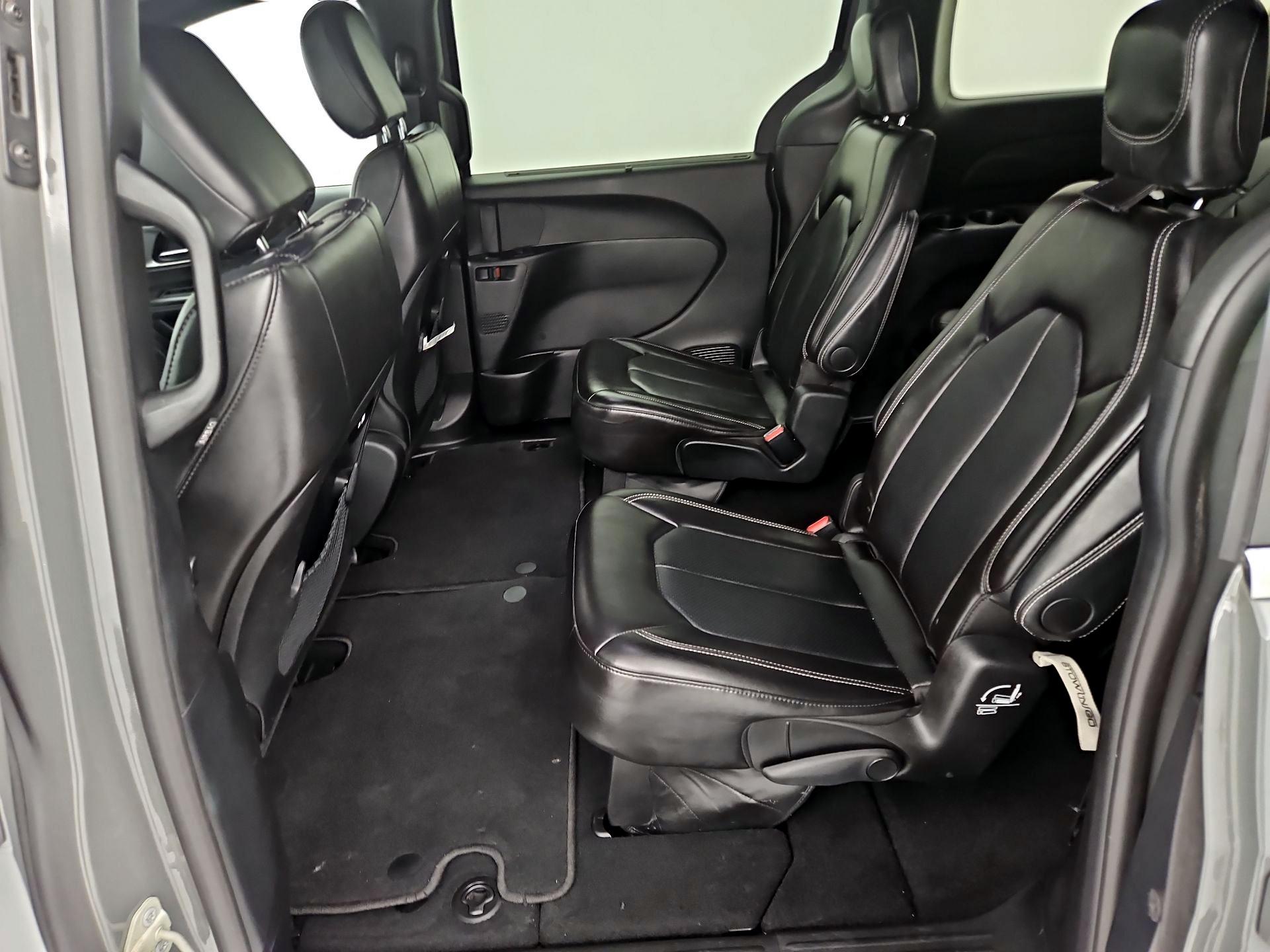 Thumbnail: 2025 Chrysler Pacifica - 19