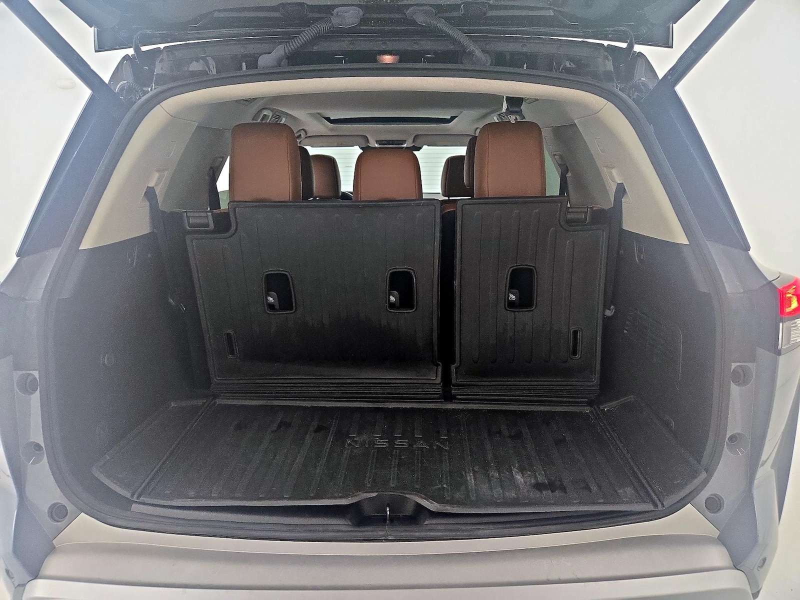 2023 Nissan Pathfinder Platinum - Photo 24