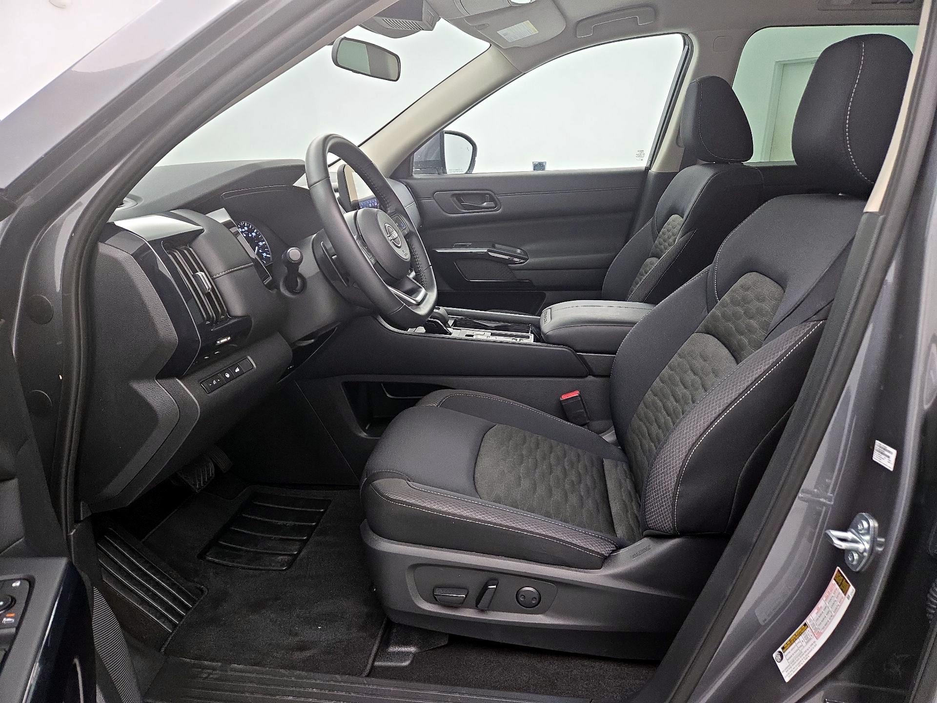 Thumbnail: 2025 Nissan Pathfinder - 11