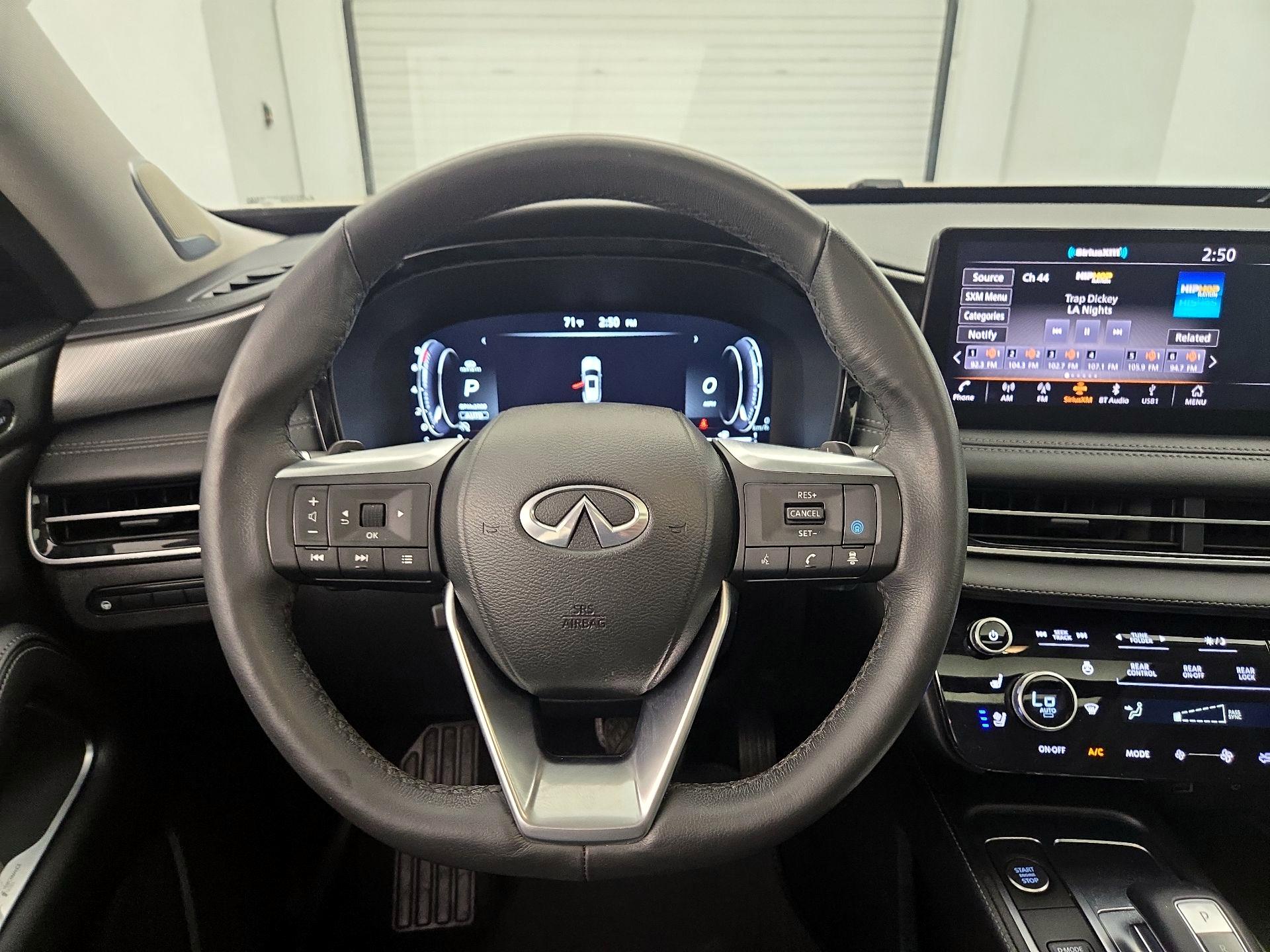Thumbnail: 2023 INFINITI QX60 - 10