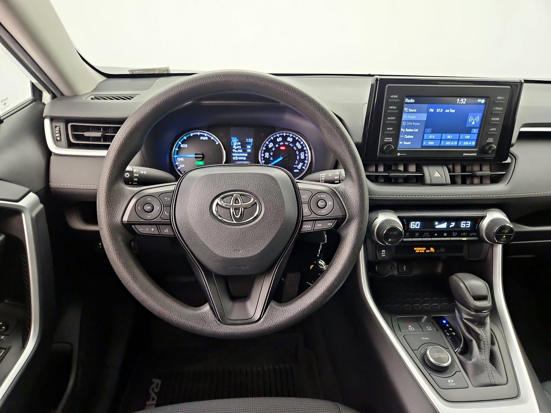 Thumbnail: 2021 Toyota RAV4 - 10