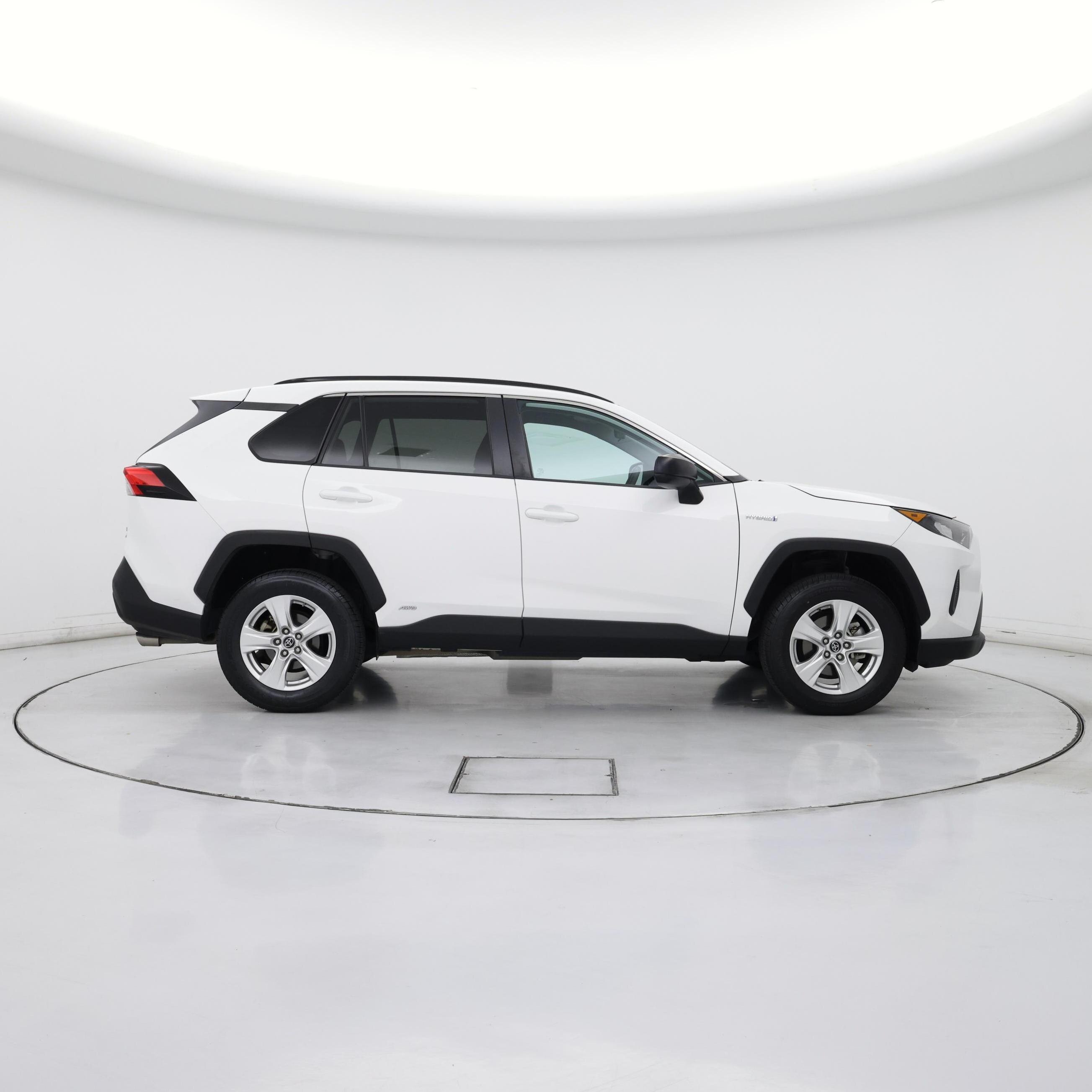 Thumbnail: 2021 Toyota RAV4 - 7