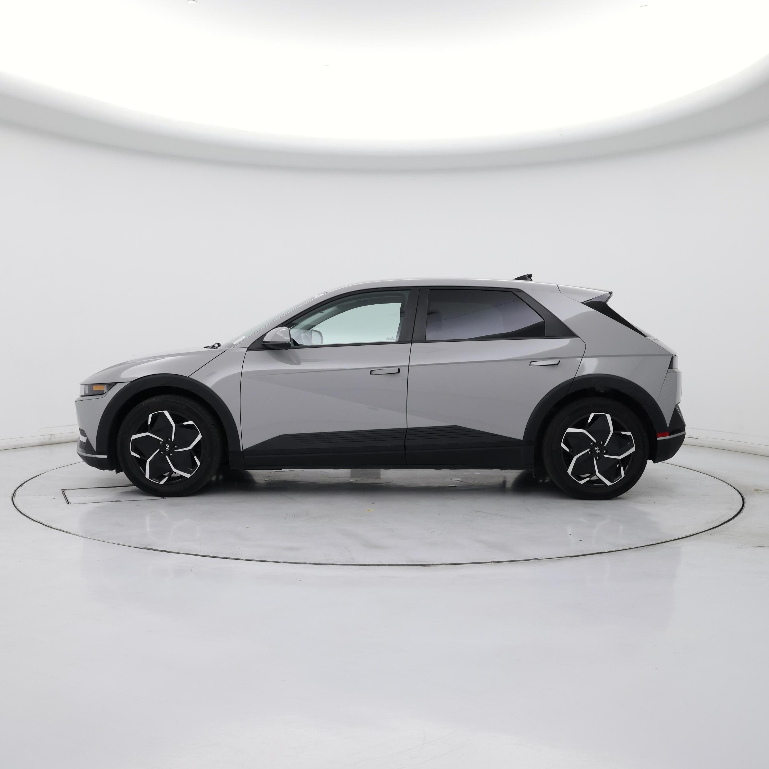 Thumbnail: 2024 Hyundai Ioniq 5 - 3