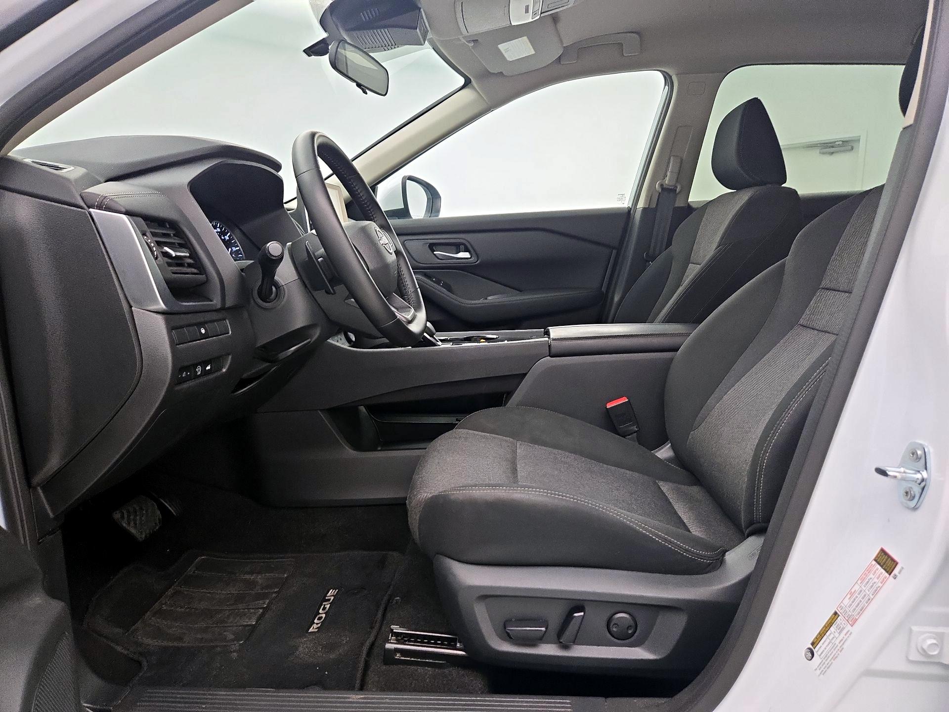 Thumbnail: 2025 Nissan Rogue - 11