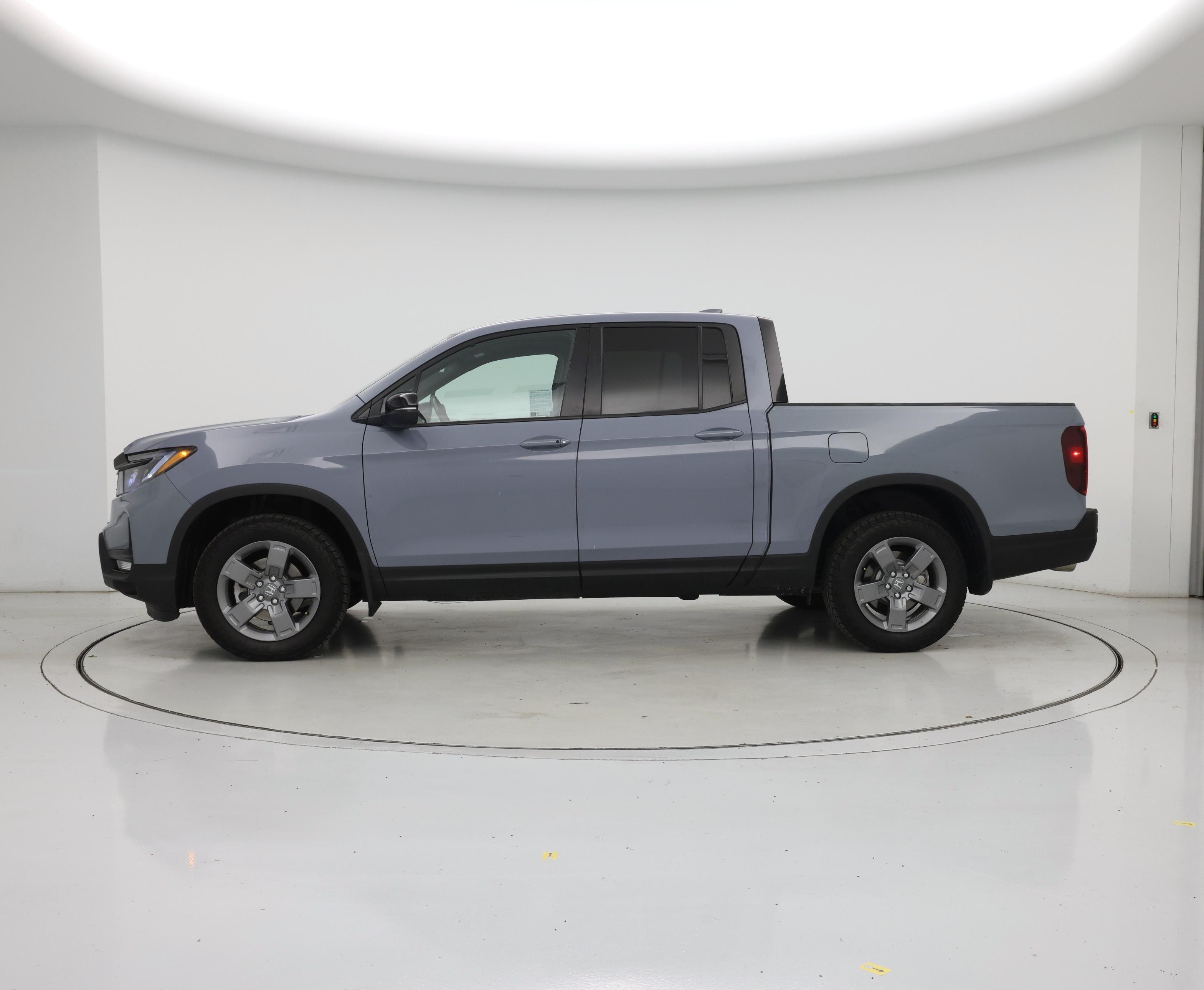 Thumbnail: 2025 Honda Ridgeline - 3