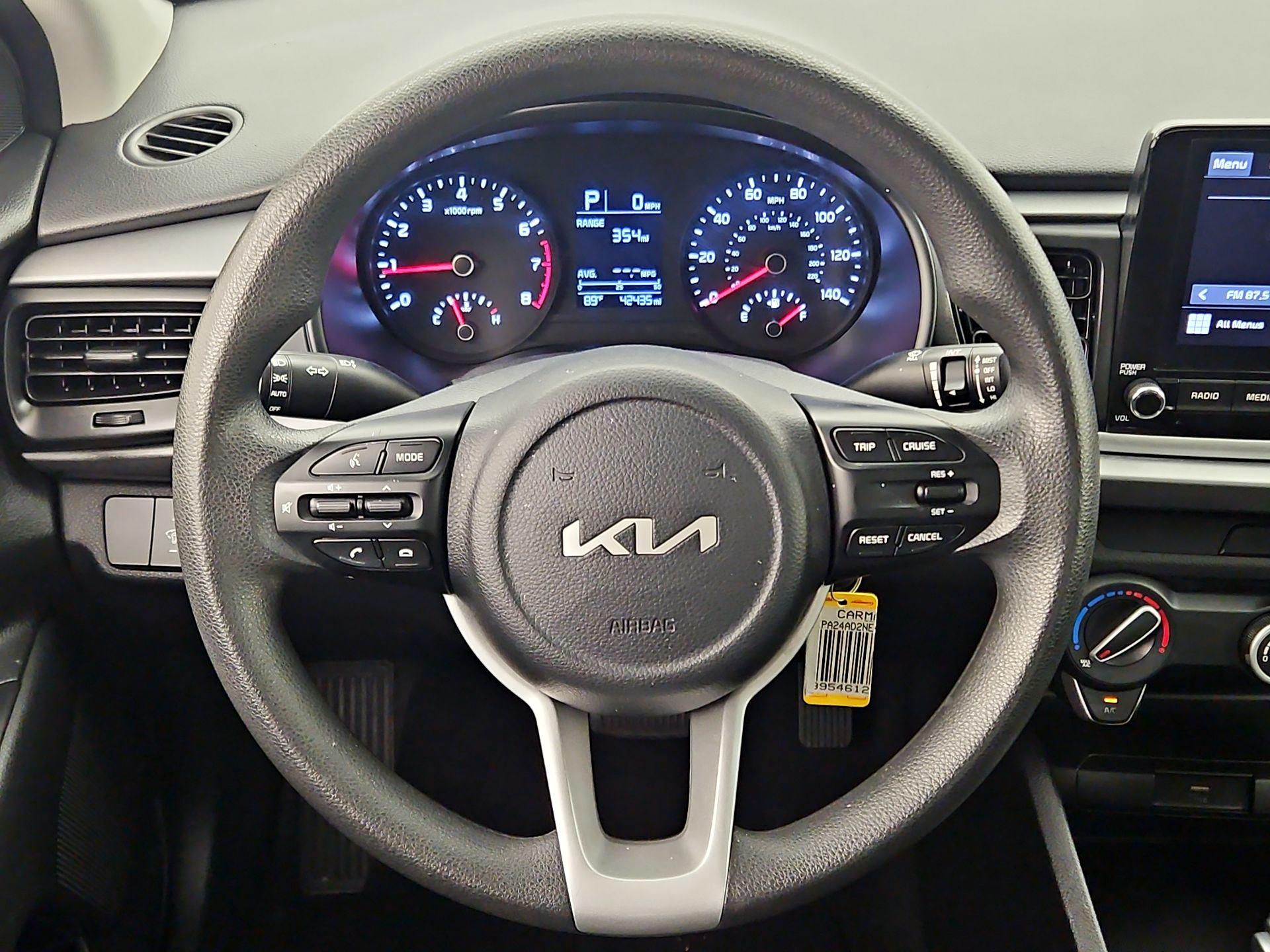 Thumbnail: 2022 Kia Rio - 10