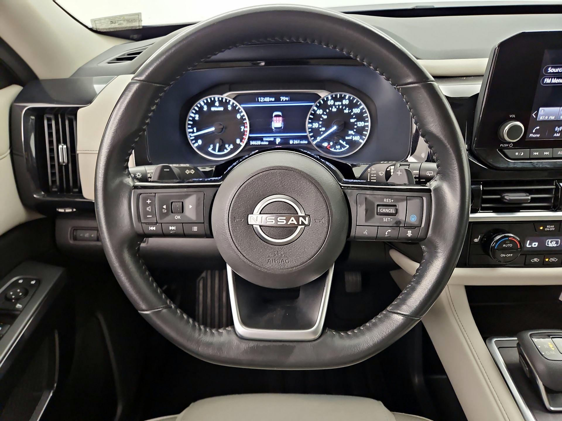 Thumbnail: 2023 Nissan Pathfinder - 10