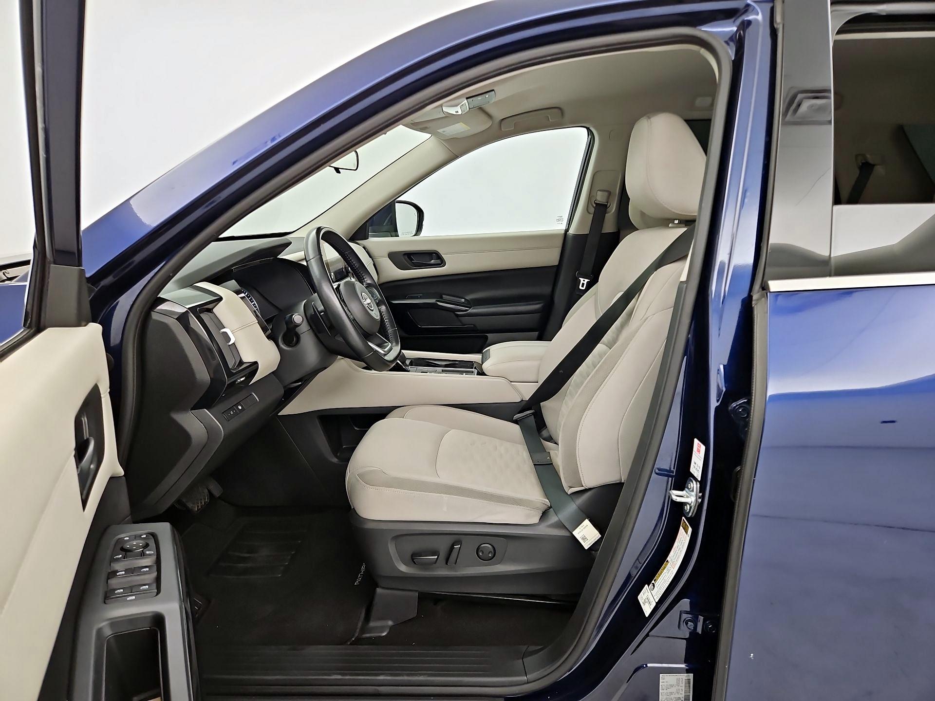 Thumbnail: 2023 Nissan Pathfinder - 11