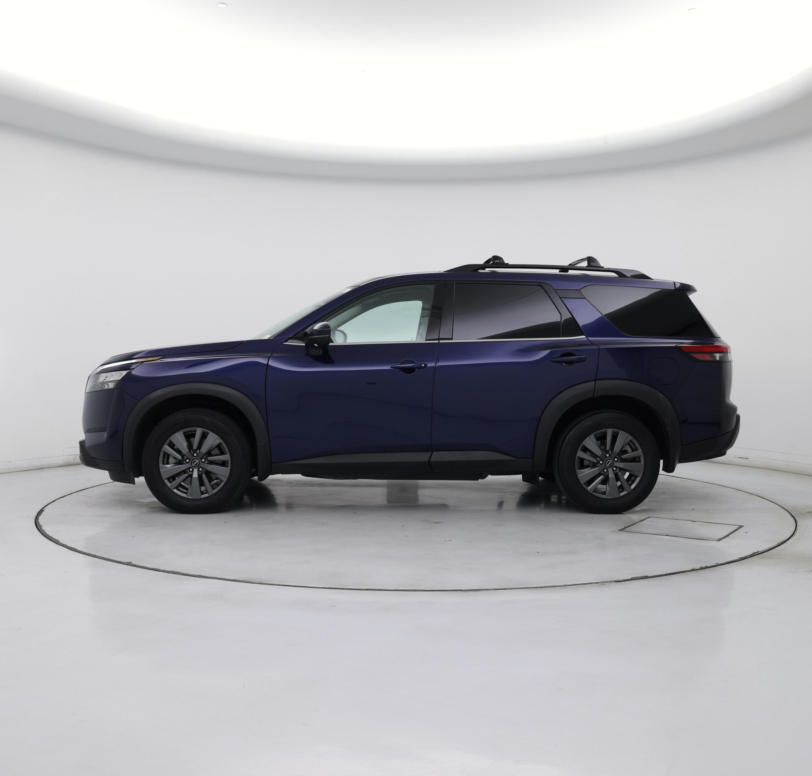 Thumbnail: 2023 Nissan Pathfinder - 3