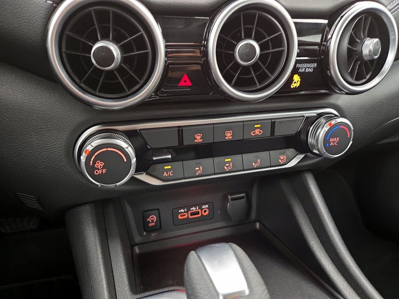 2024 Nissan Sentra SV - Photo 17