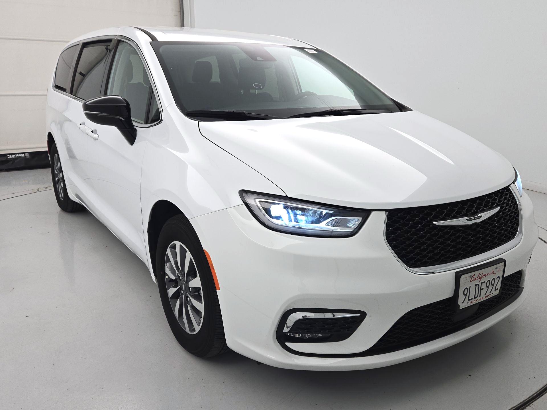 Thumbnail: 2024 Chrysler Pacifica - 1