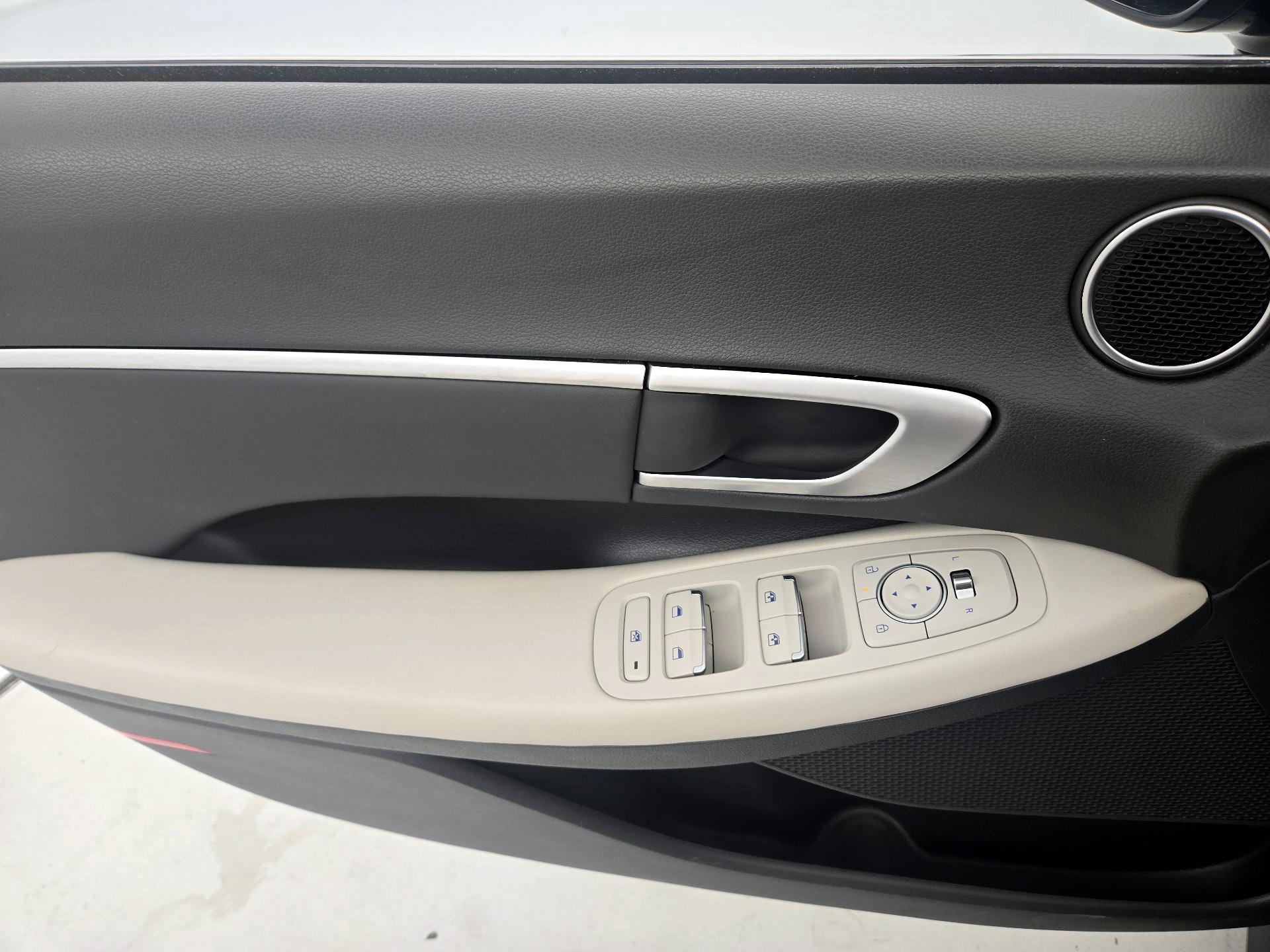 Thumbnail: 2024 Hyundai Sonata - 12