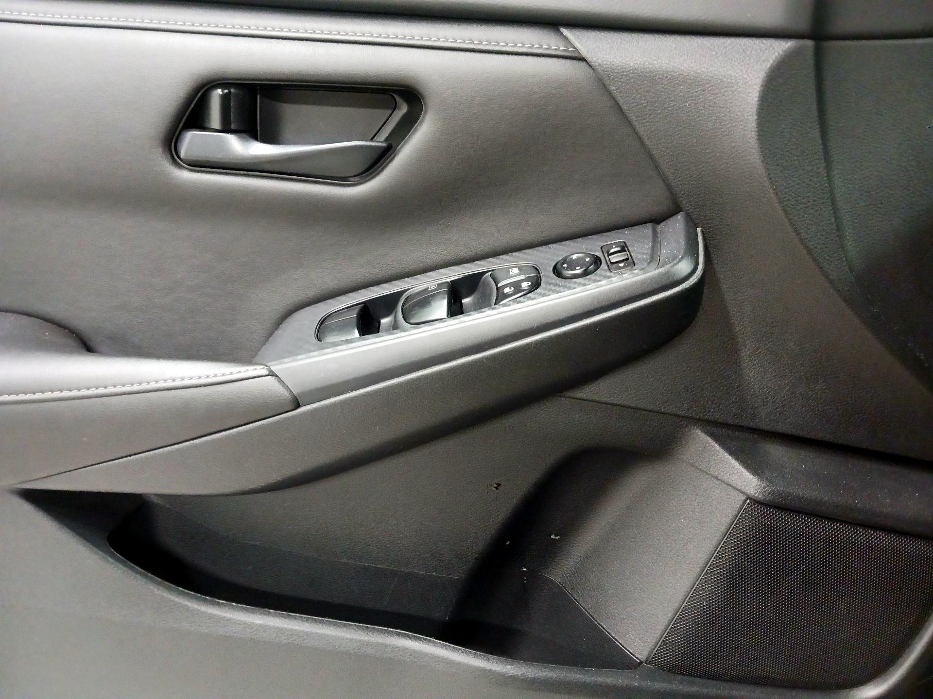 Thumbnail: 2024 Nissan Sentra - 10