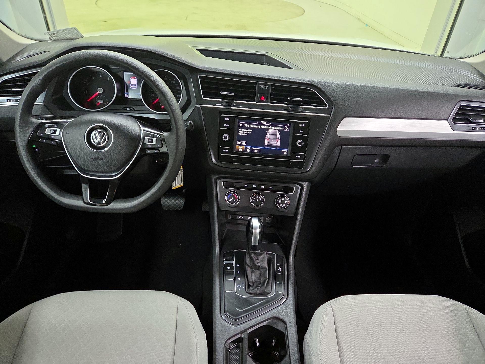 Thumbnail: 2021 Volkswagen Tiguan - 9