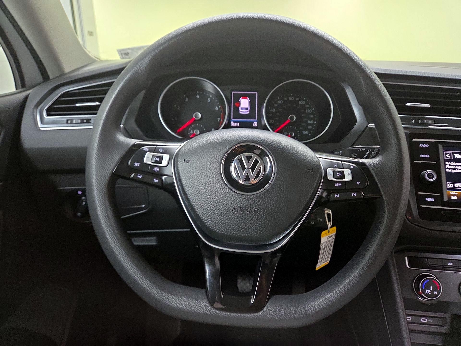 Thumbnail: 2021 Volkswagen Tiguan - 10