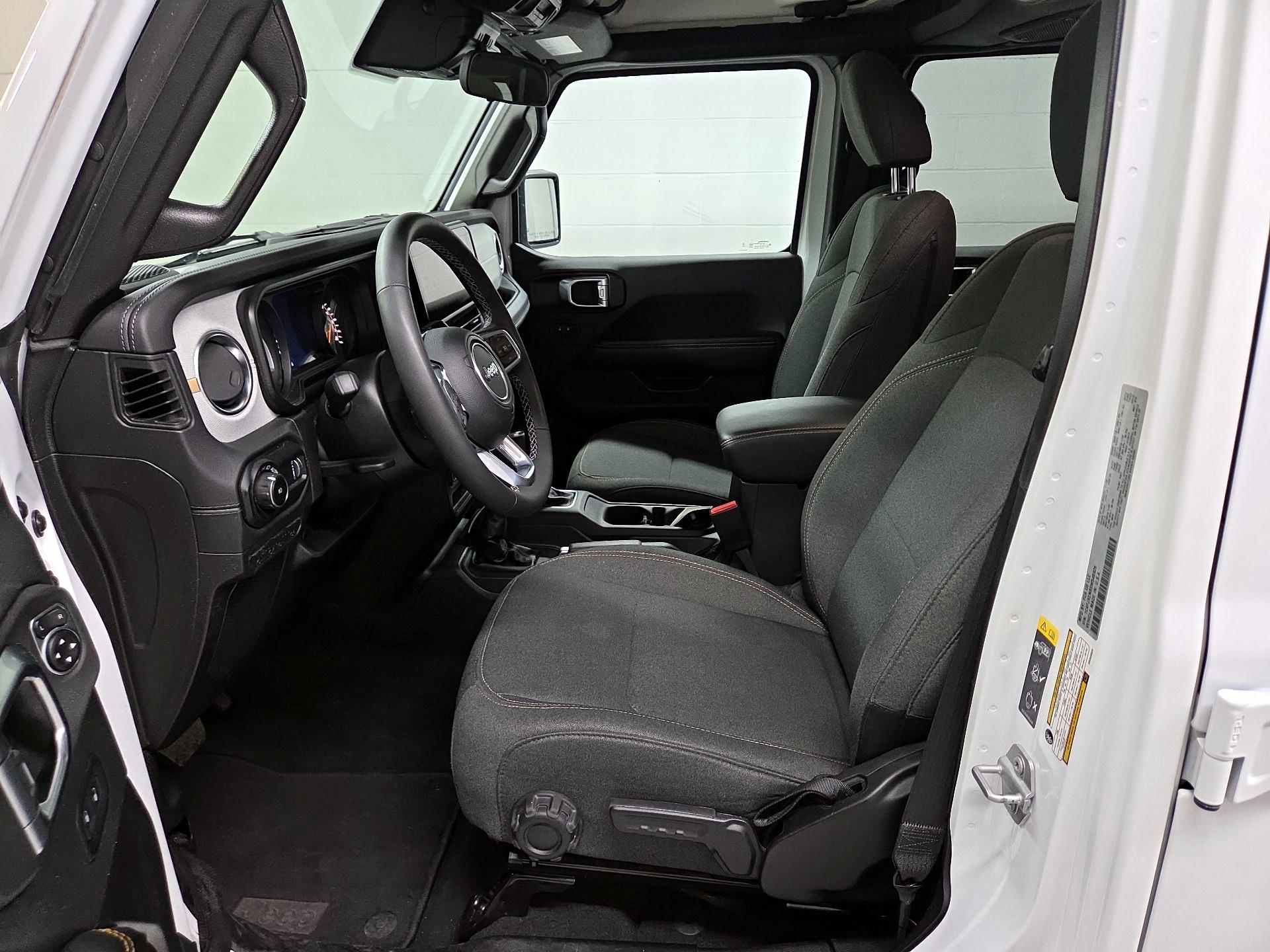 Thumbnail: 2025 Jeep Wrangler - 9