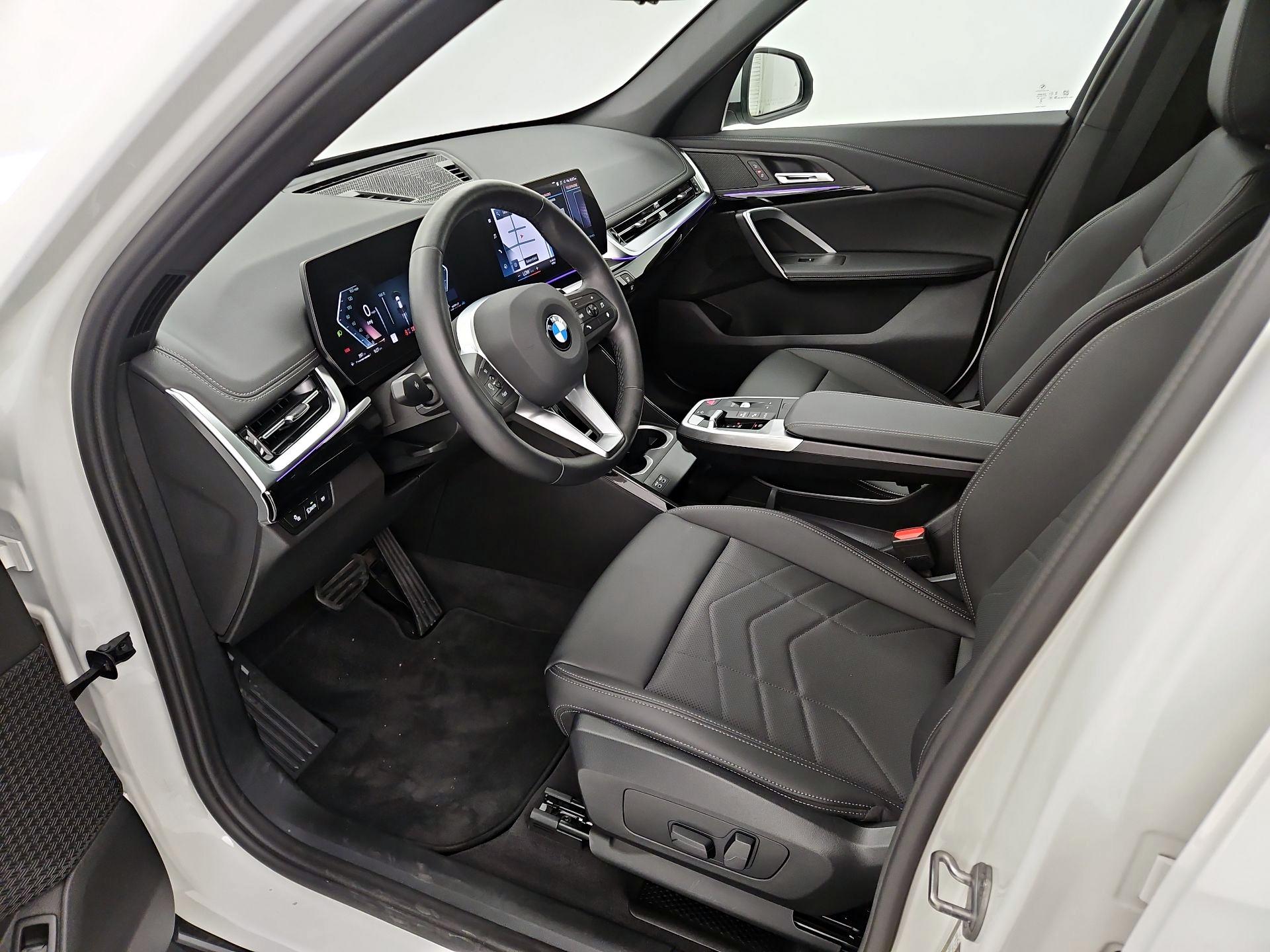 Thumbnail: 2023 BMW X1 - 11