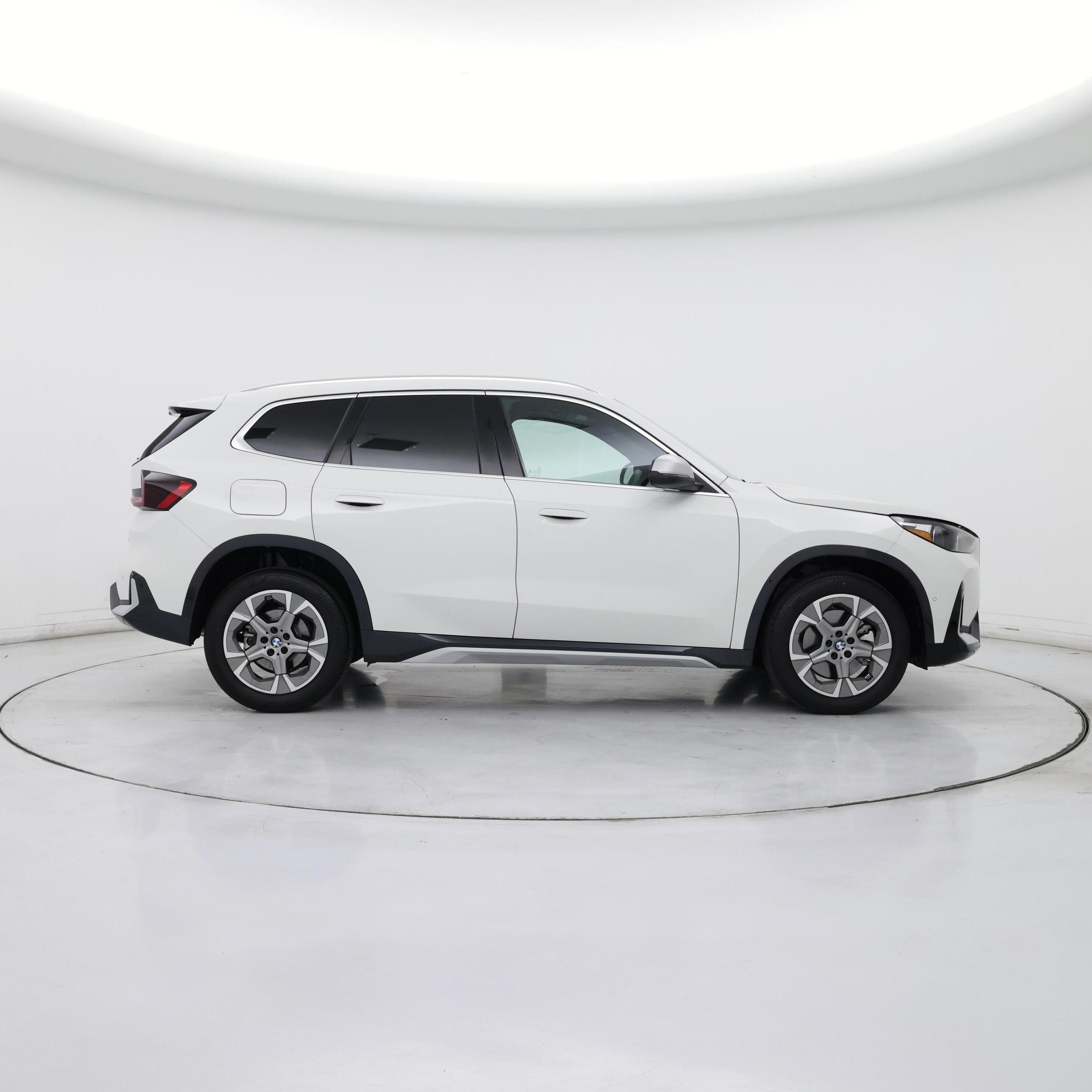 Thumbnail: 2023 BMW X1 - 7