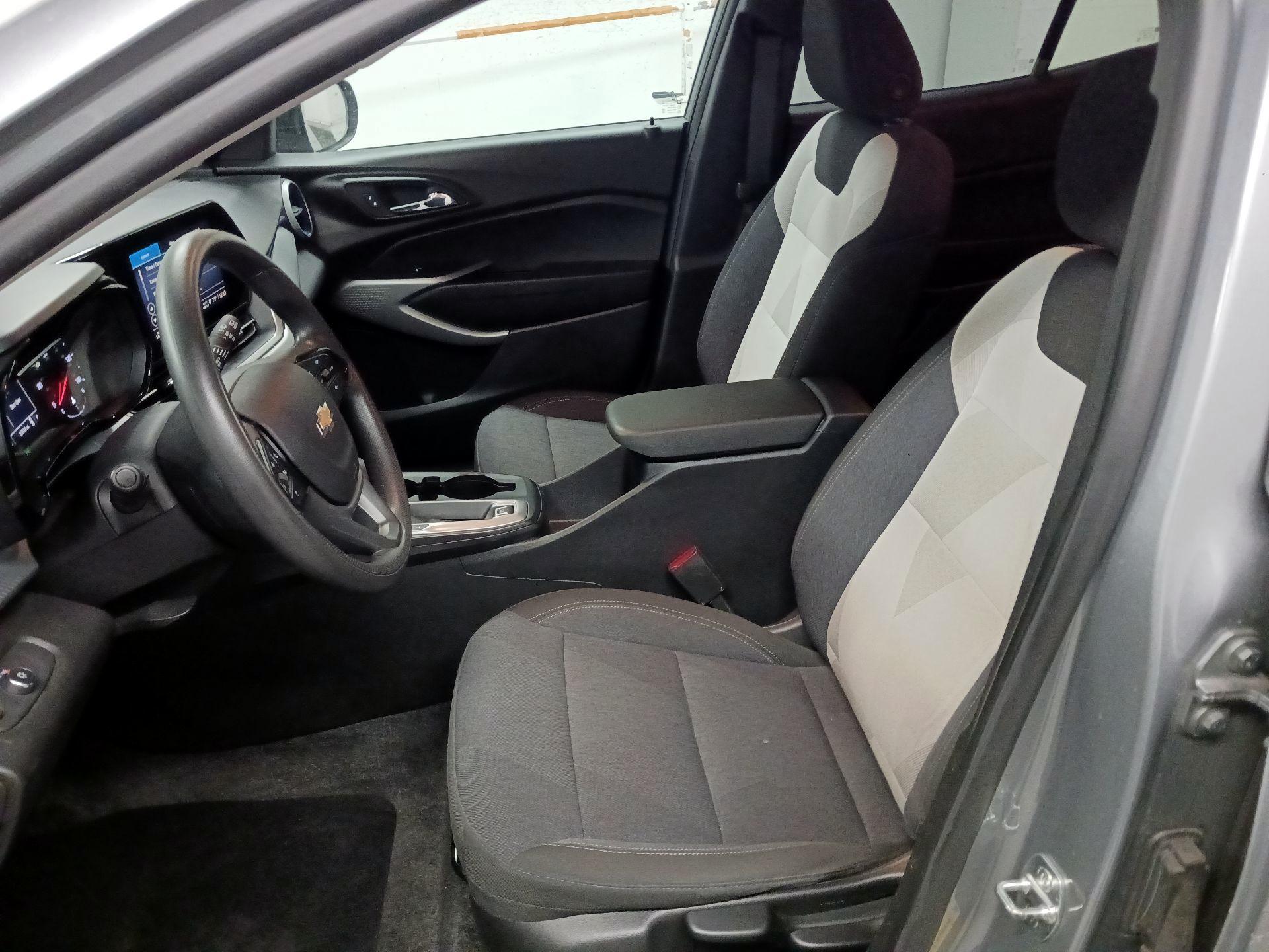Thumbnail: 2024 Chevrolet Trax - 11
