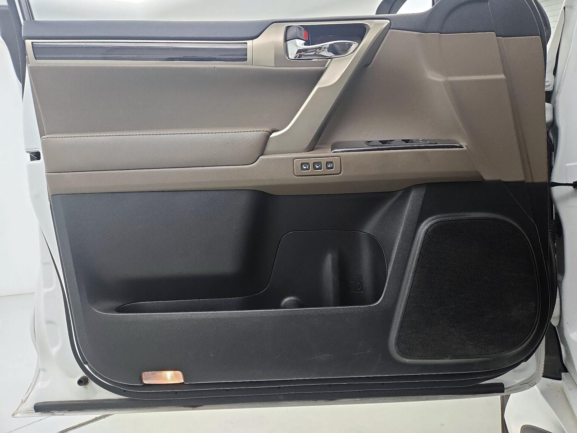Thumbnail: 2020 Lexus GX - 12