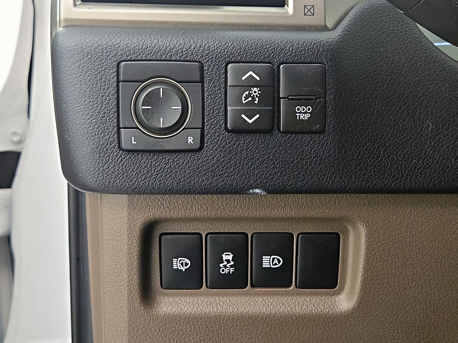 Thumbnail: 2020 Lexus GX - 13