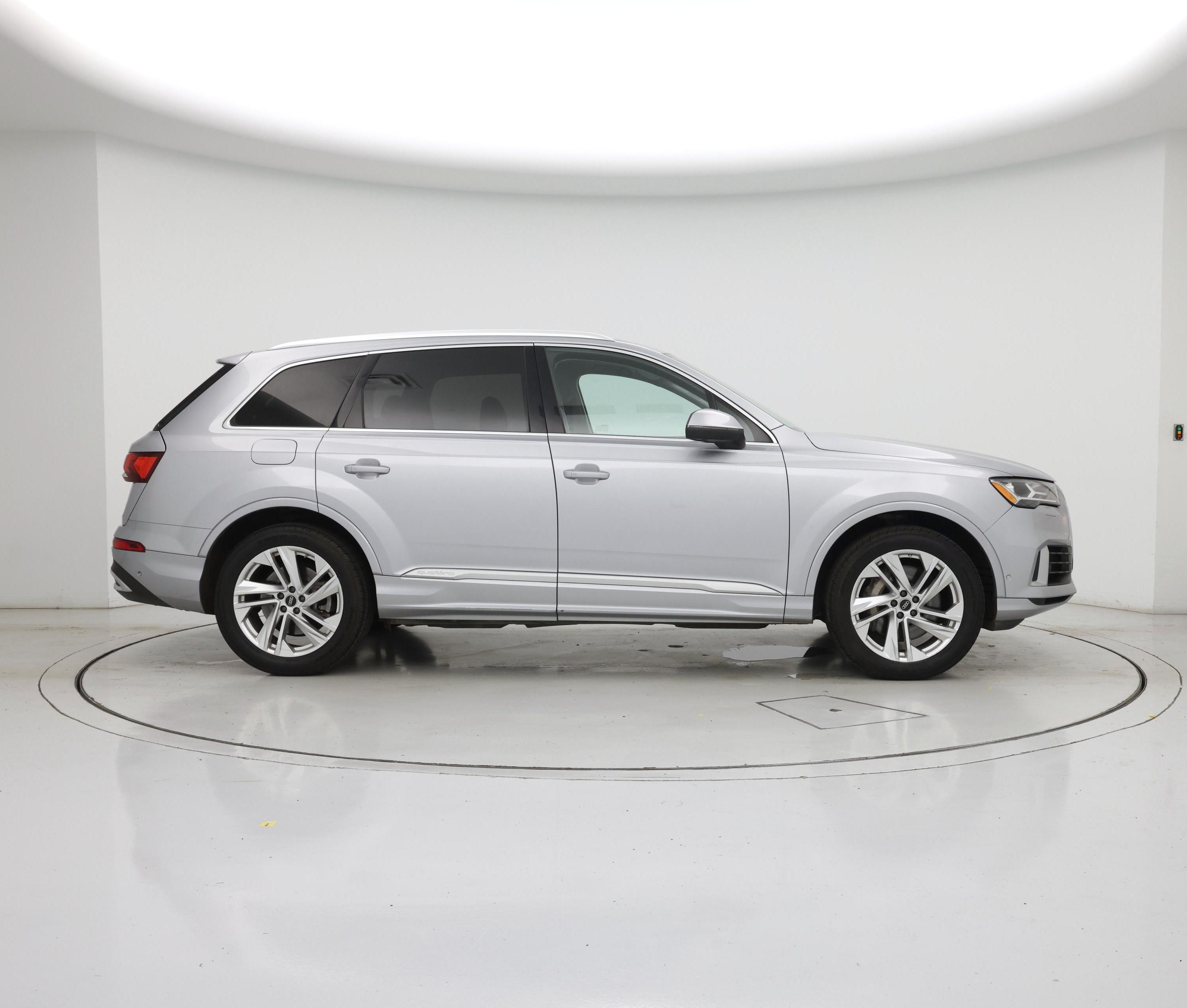 Thumbnail: 2022 Audi Q7 - 7
