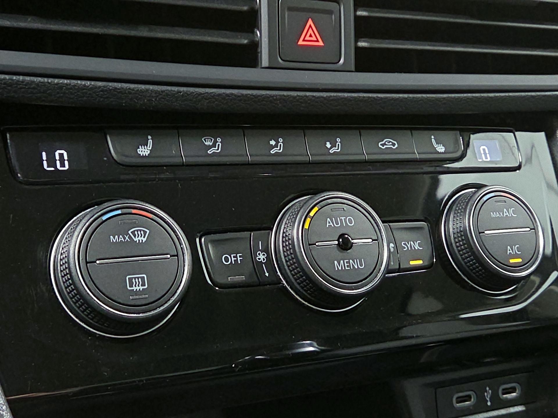 Thumbnail: 2024 Volkswagen Jetta - 14