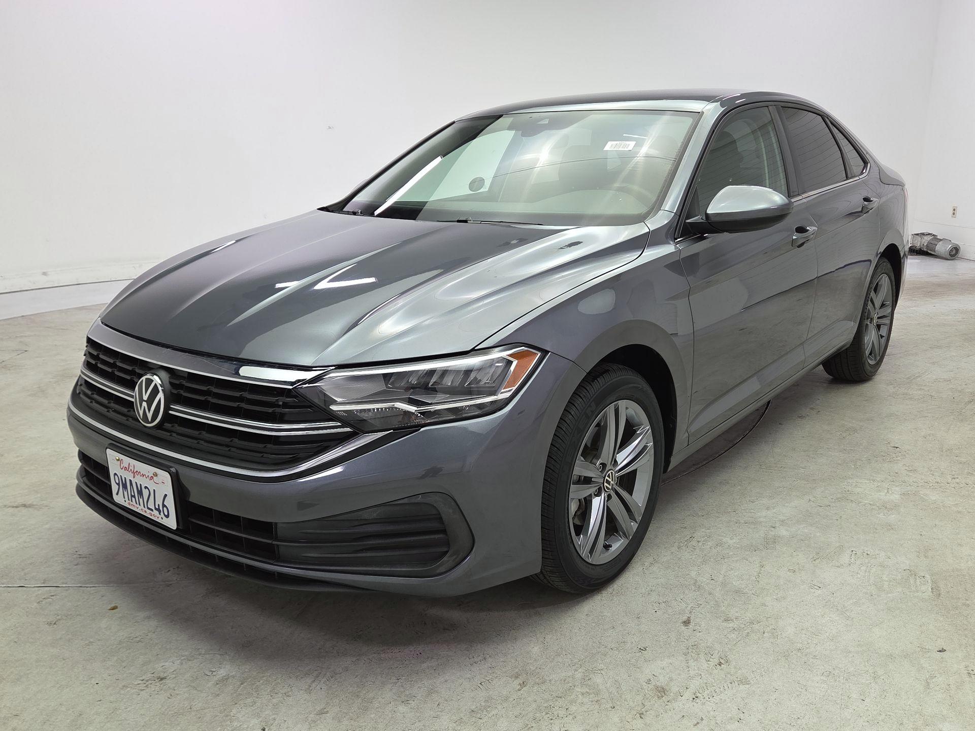 Thumbnail: 2024 Volkswagen Jetta - 3