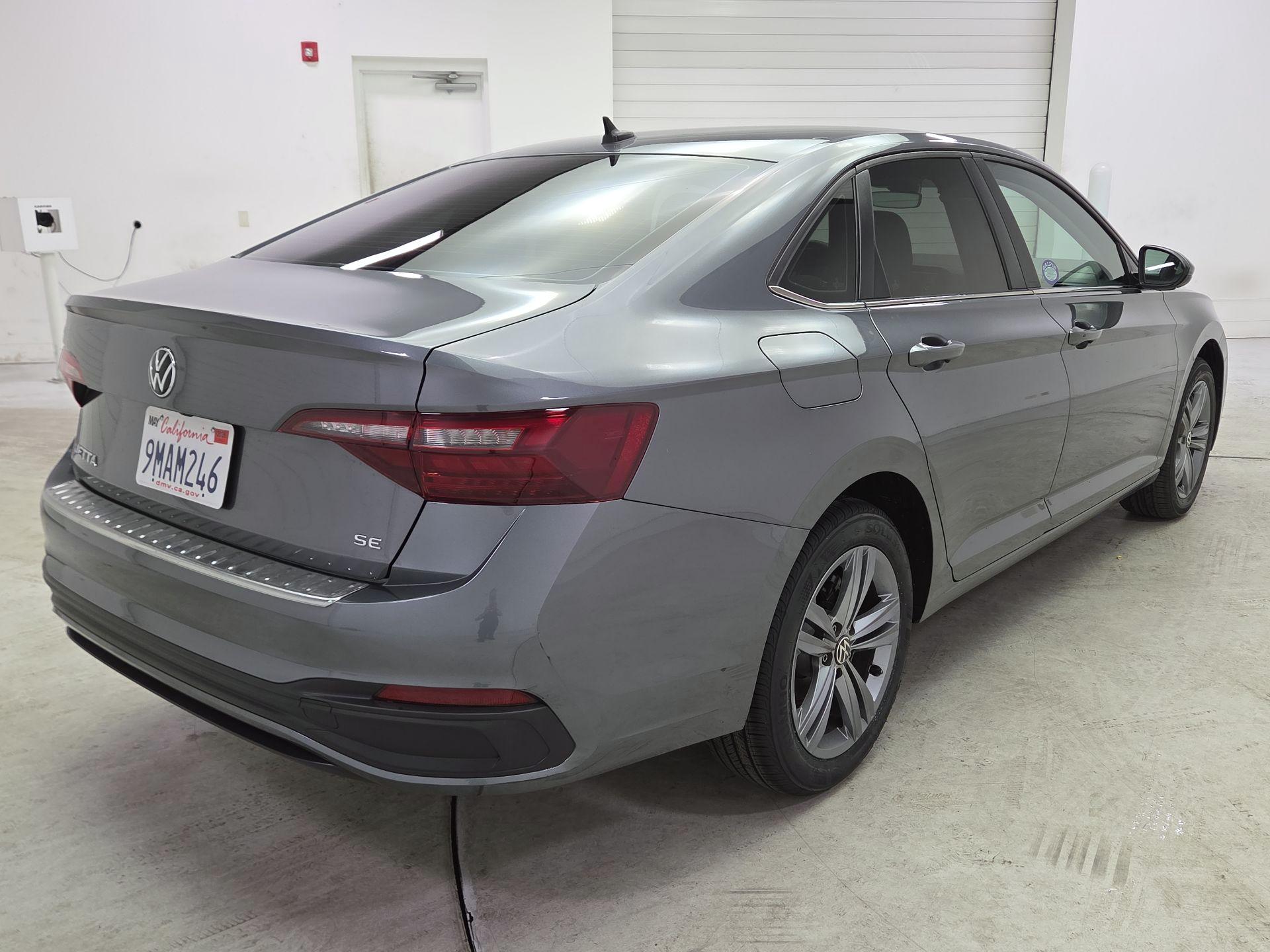 Thumbnail: 2024 Volkswagen Jetta - 5