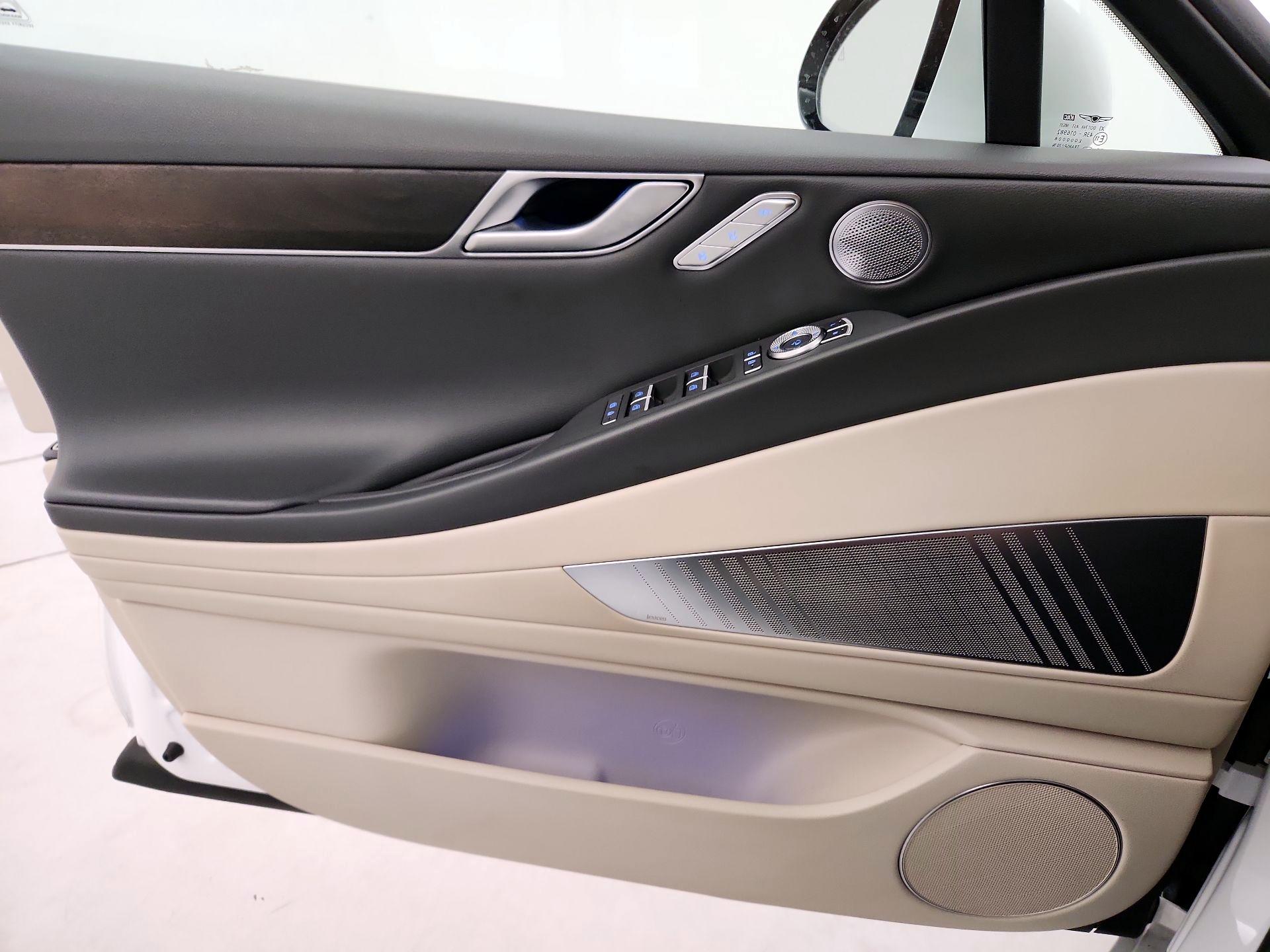 Thumbnail: 2023 Genesis G80 - 12