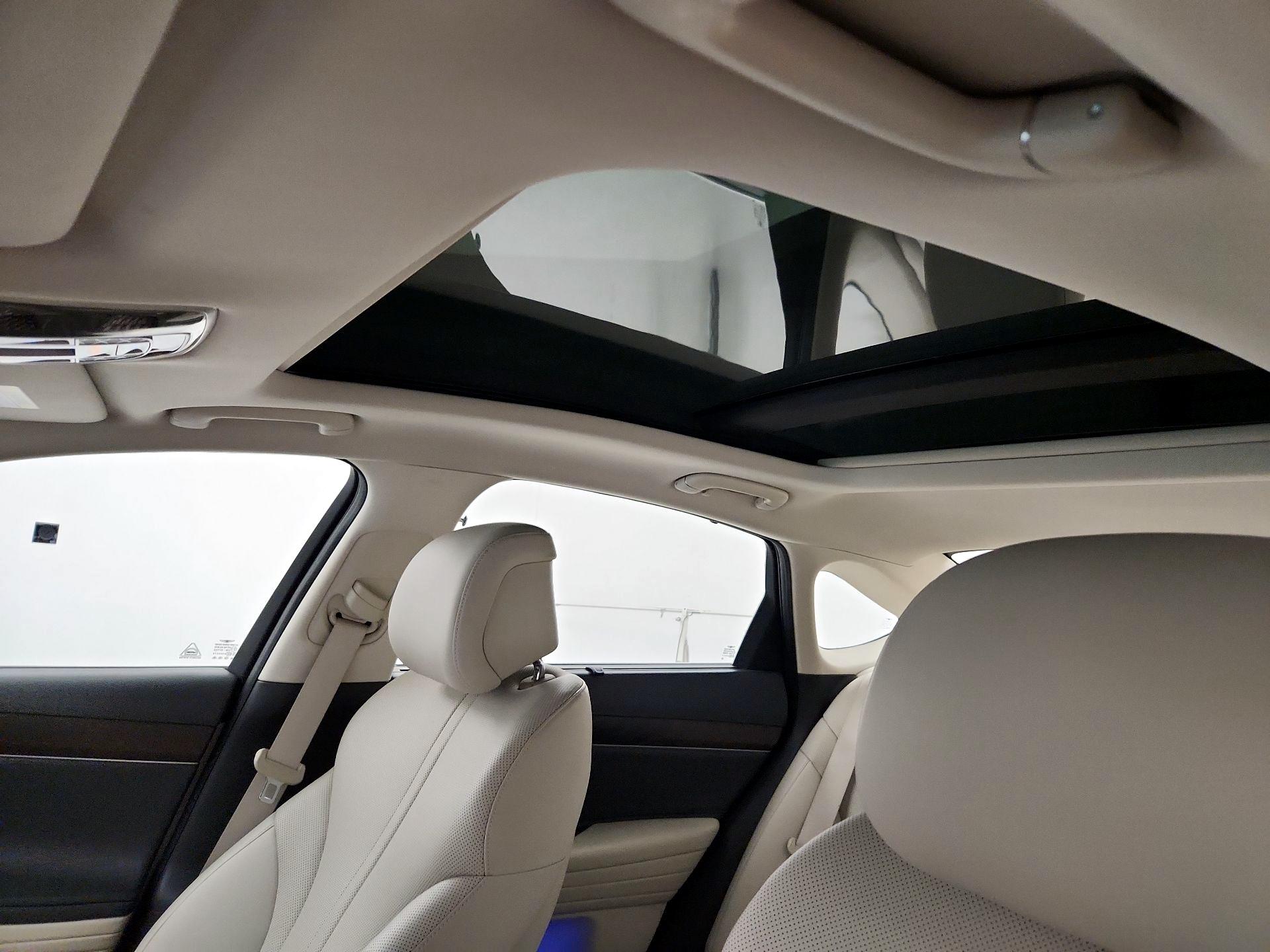 Thumbnail: 2023 Genesis G80 - 20