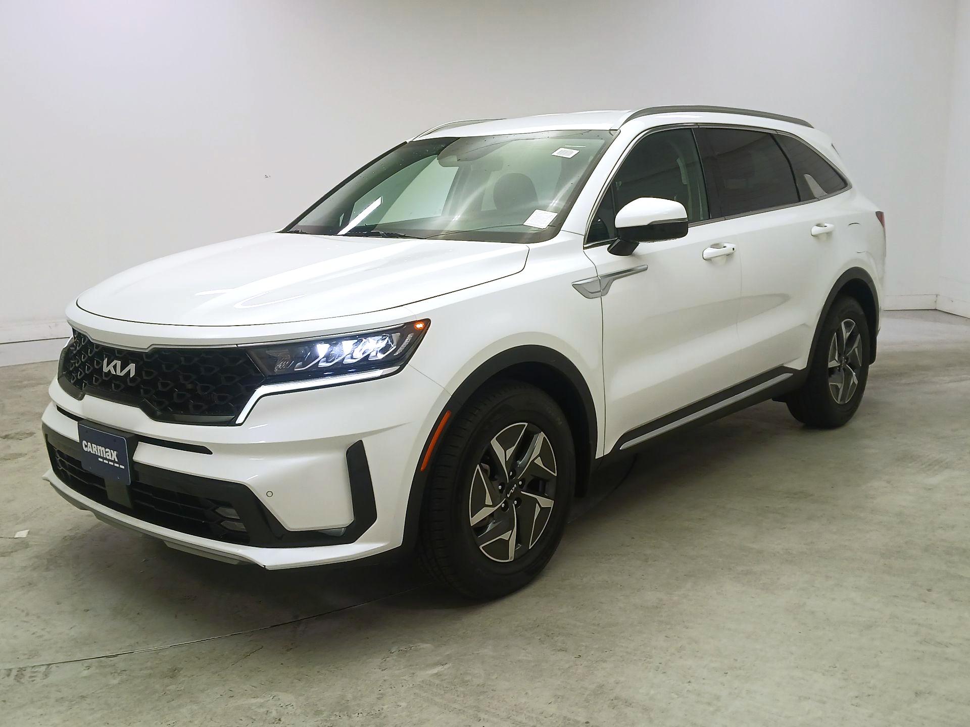 Thumbnail: 2023 Kia Sorento - 3