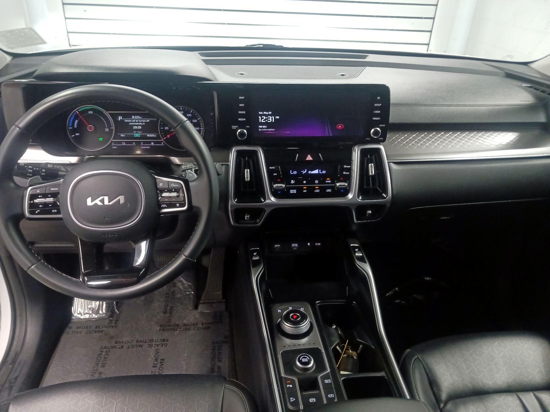 Thumbnail: 2023 Kia Sorento - 8