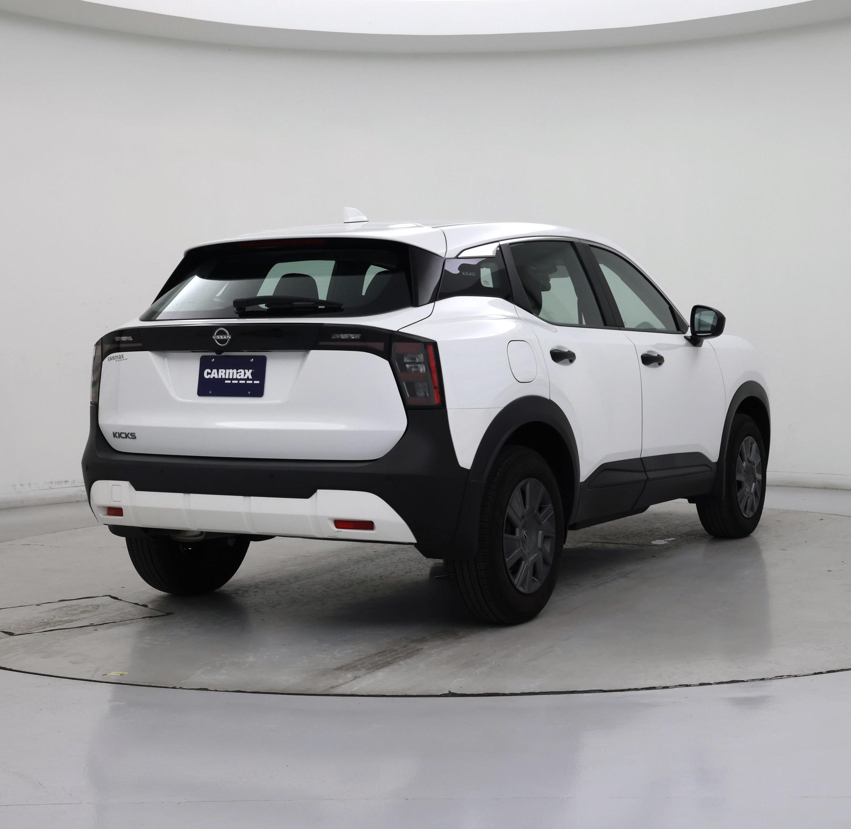 Thumbnail: 2025 Nissan Kicks - 8
