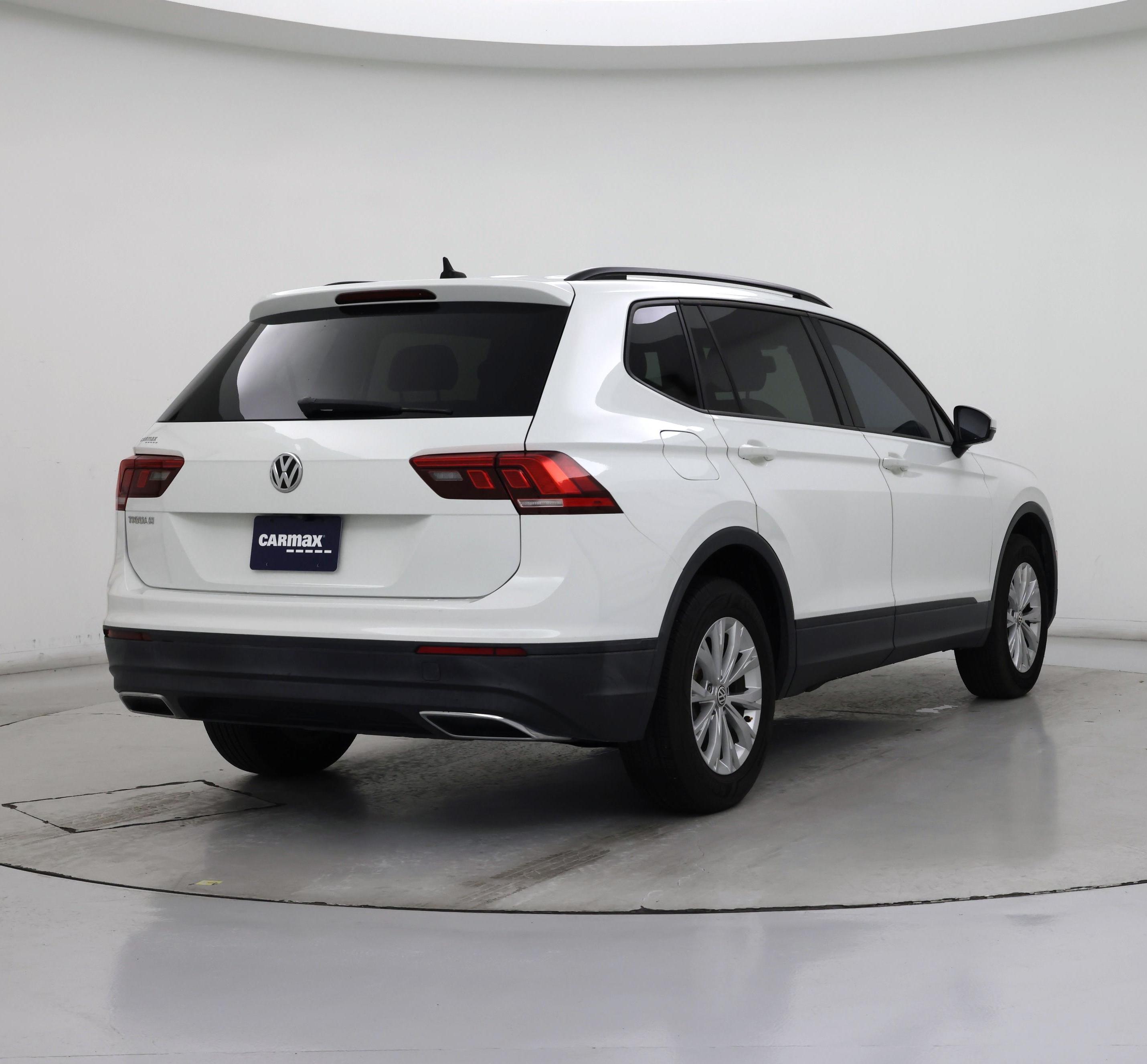 Thumbnail: 2020 Volkswagen Tiguan - 8