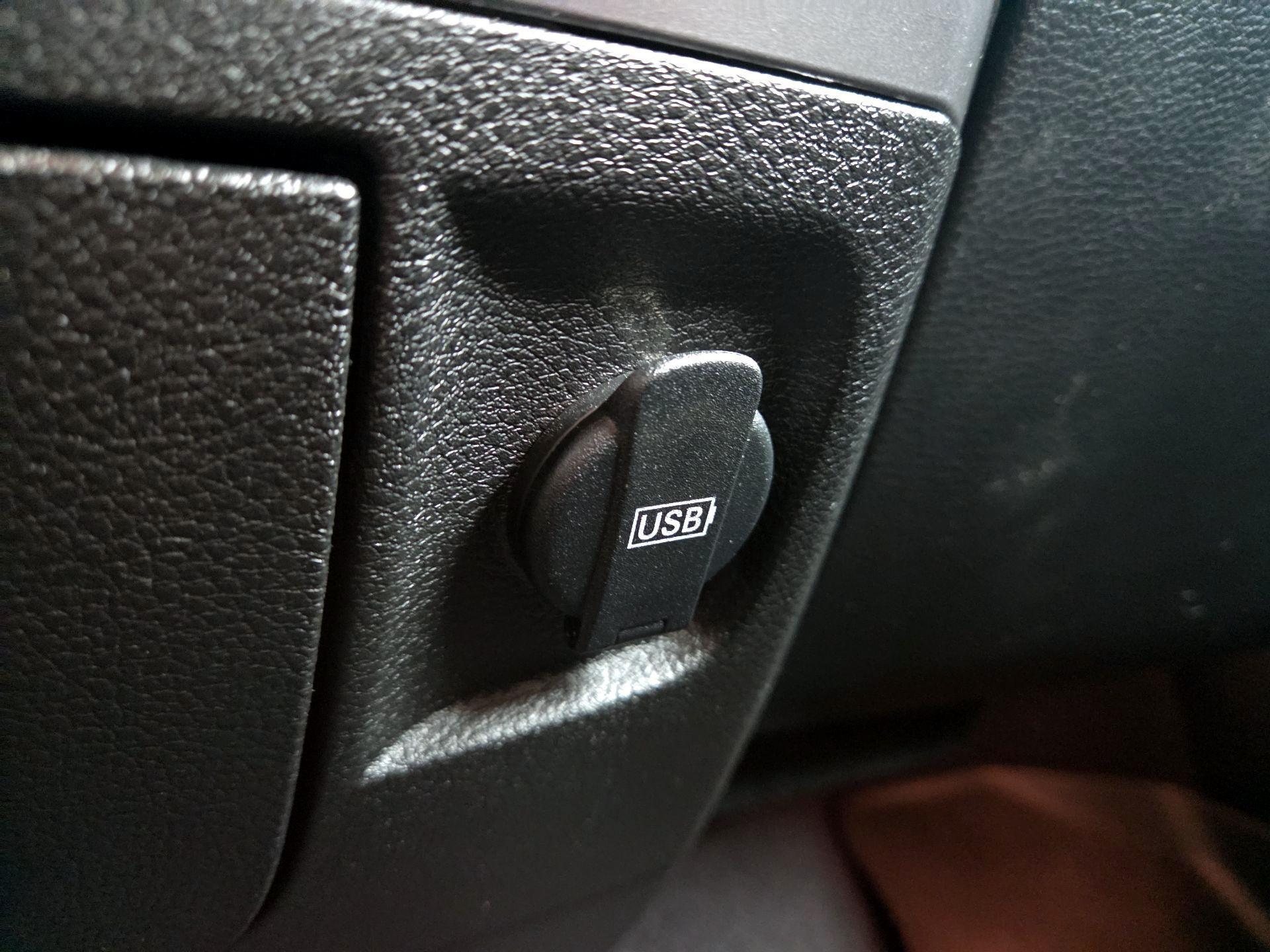 Thumbnail: 2021 RAM 1500 Classic - 16