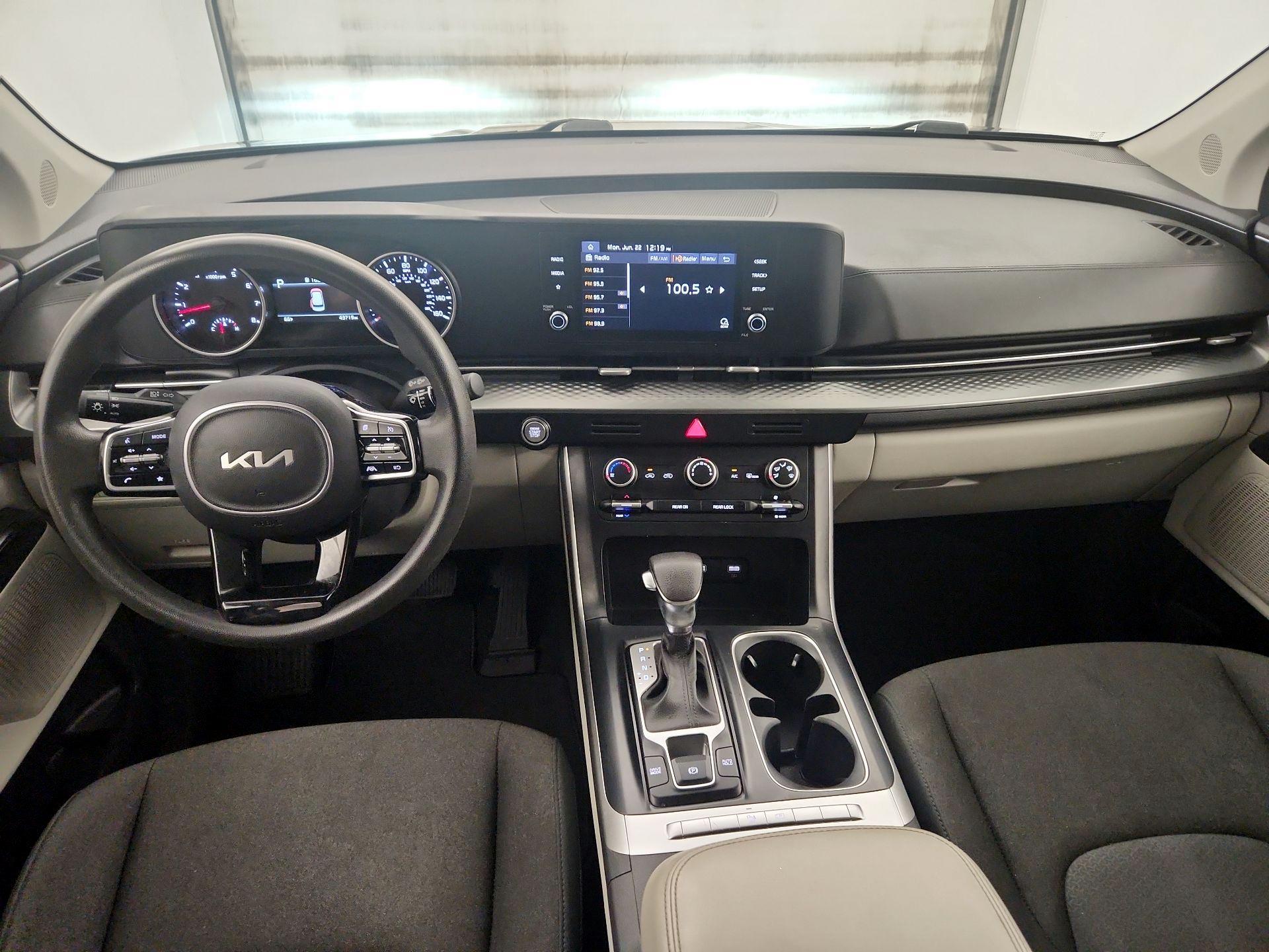 Thumbnail: 2022 Kia Carnival - 9