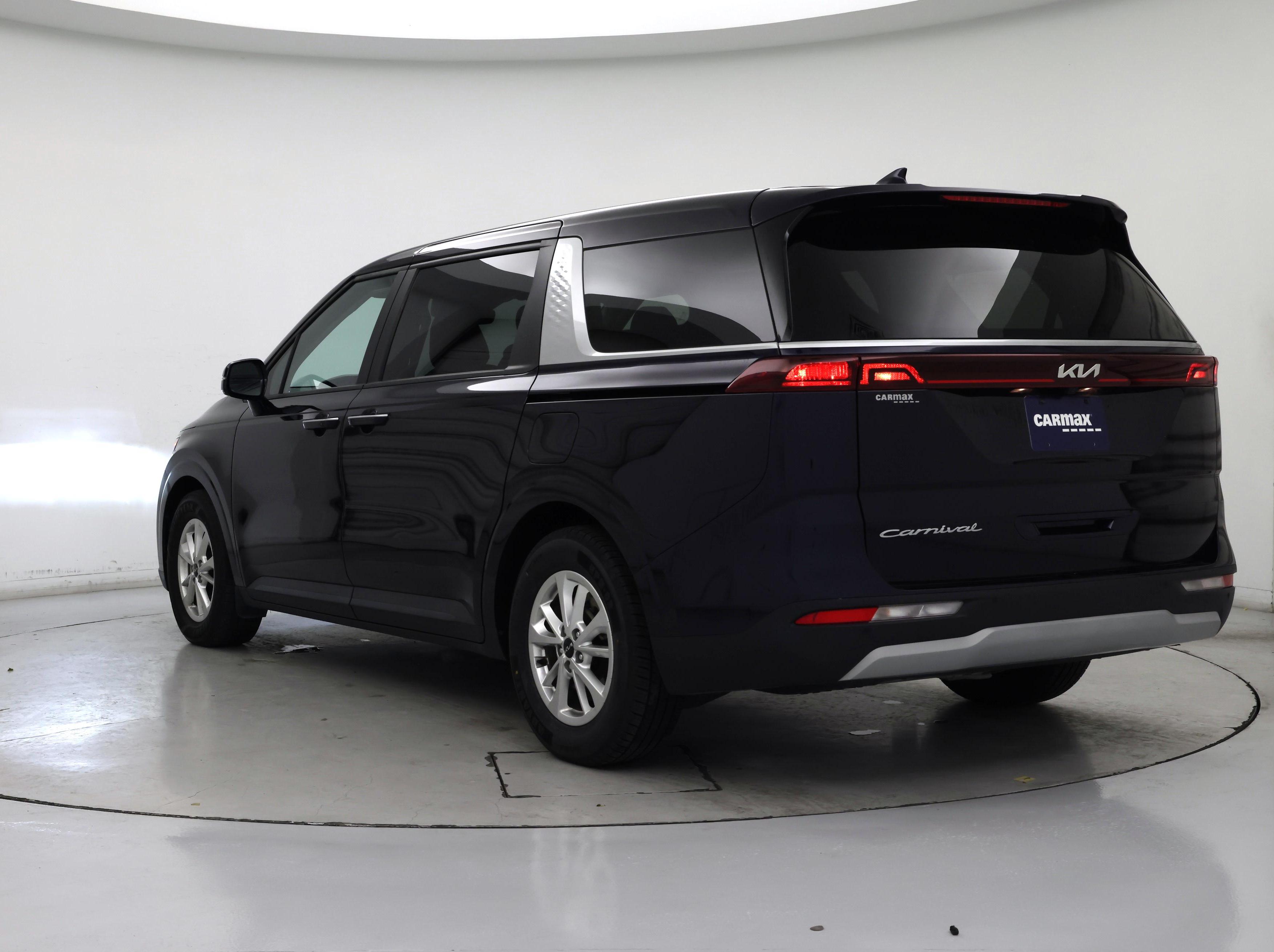 Thumbnail: 2022 Kia Carnival - 2