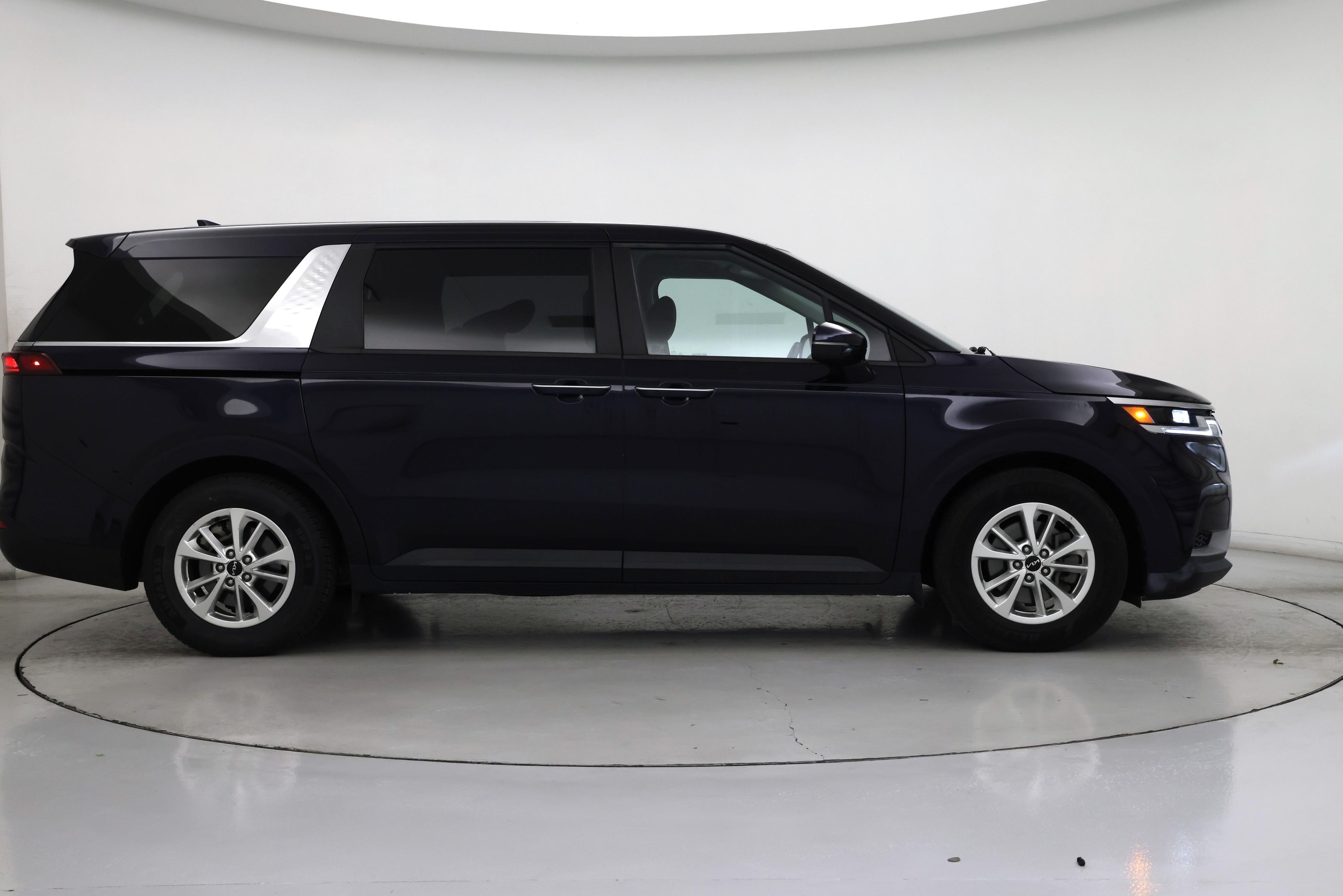 Thumbnail: 2022 Kia Carnival - 7