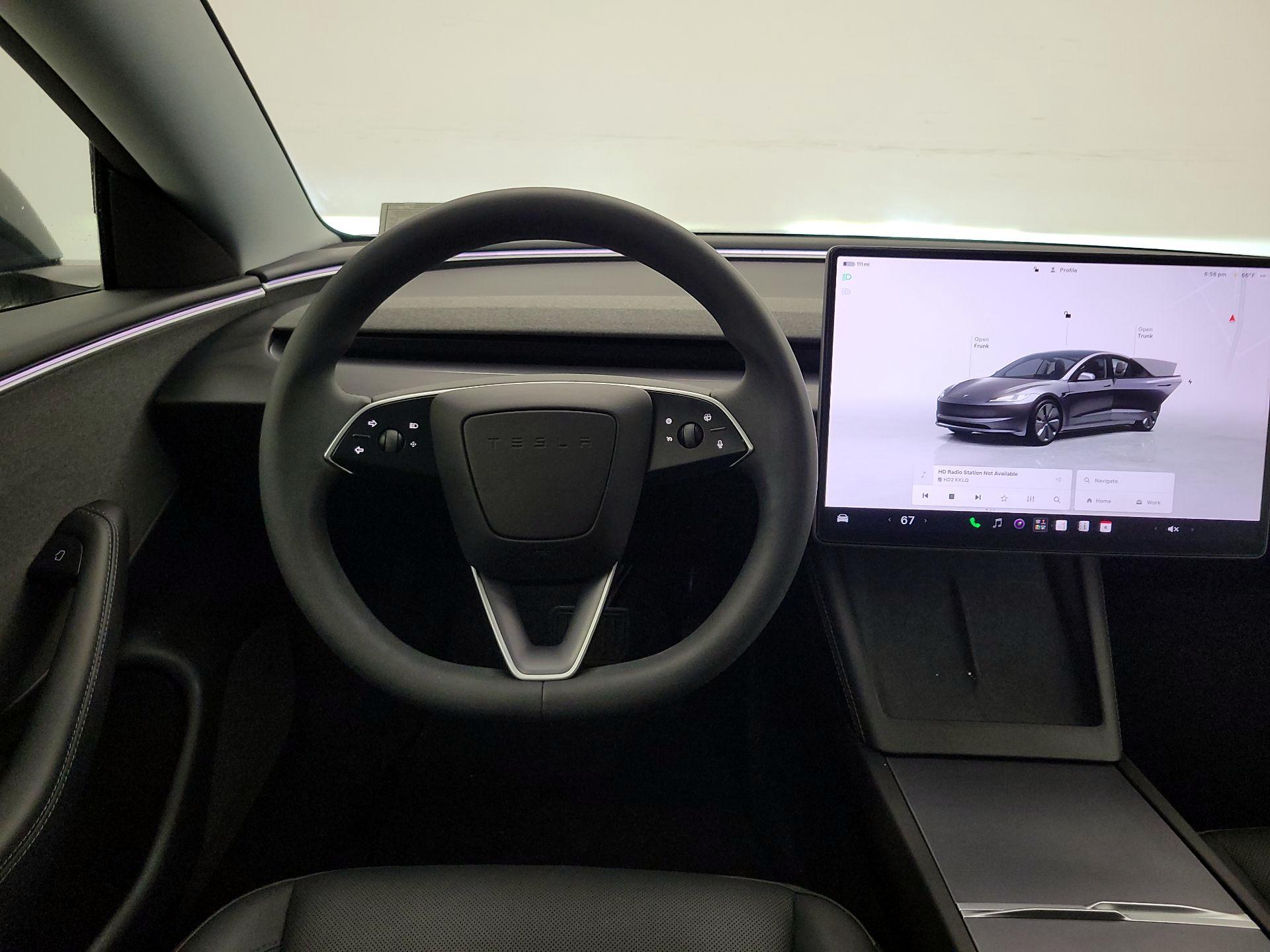 Thumbnail: 2025 Tesla Model 3 - 10