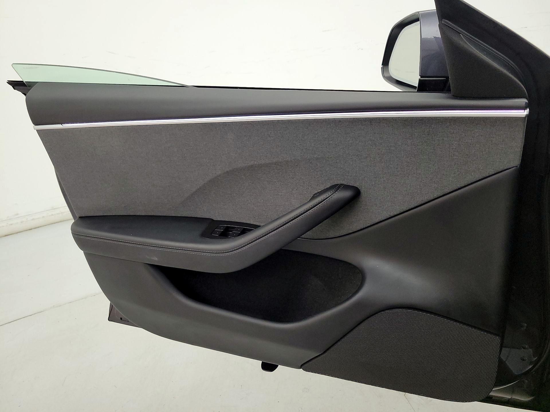 Thumbnail: 2025 Tesla Model 3 - 12