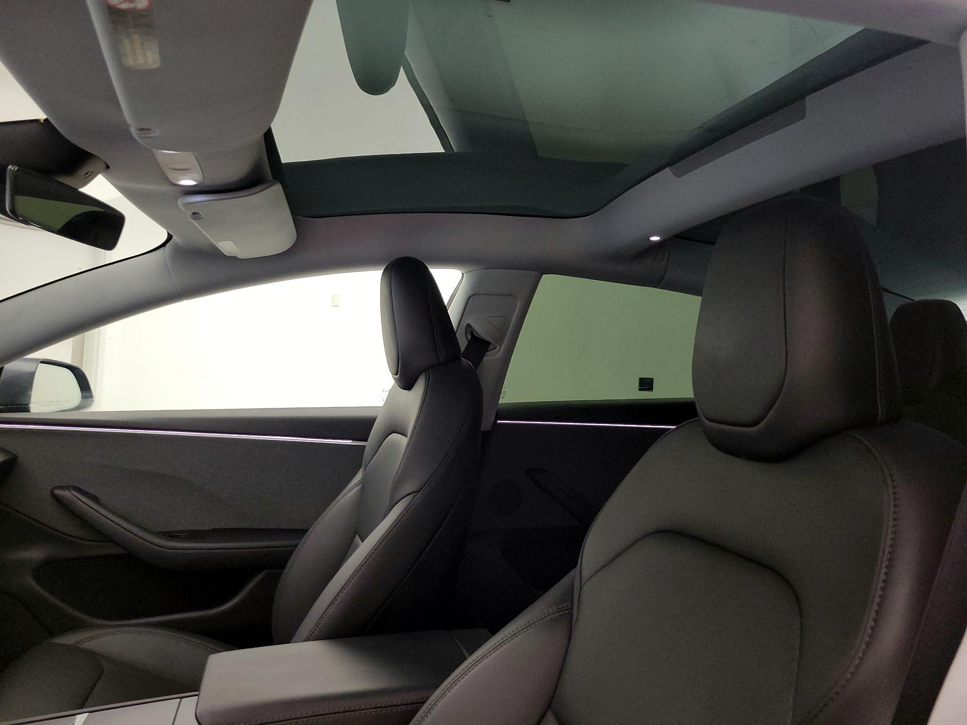 Thumbnail: 2025 Tesla Model 3 - 18