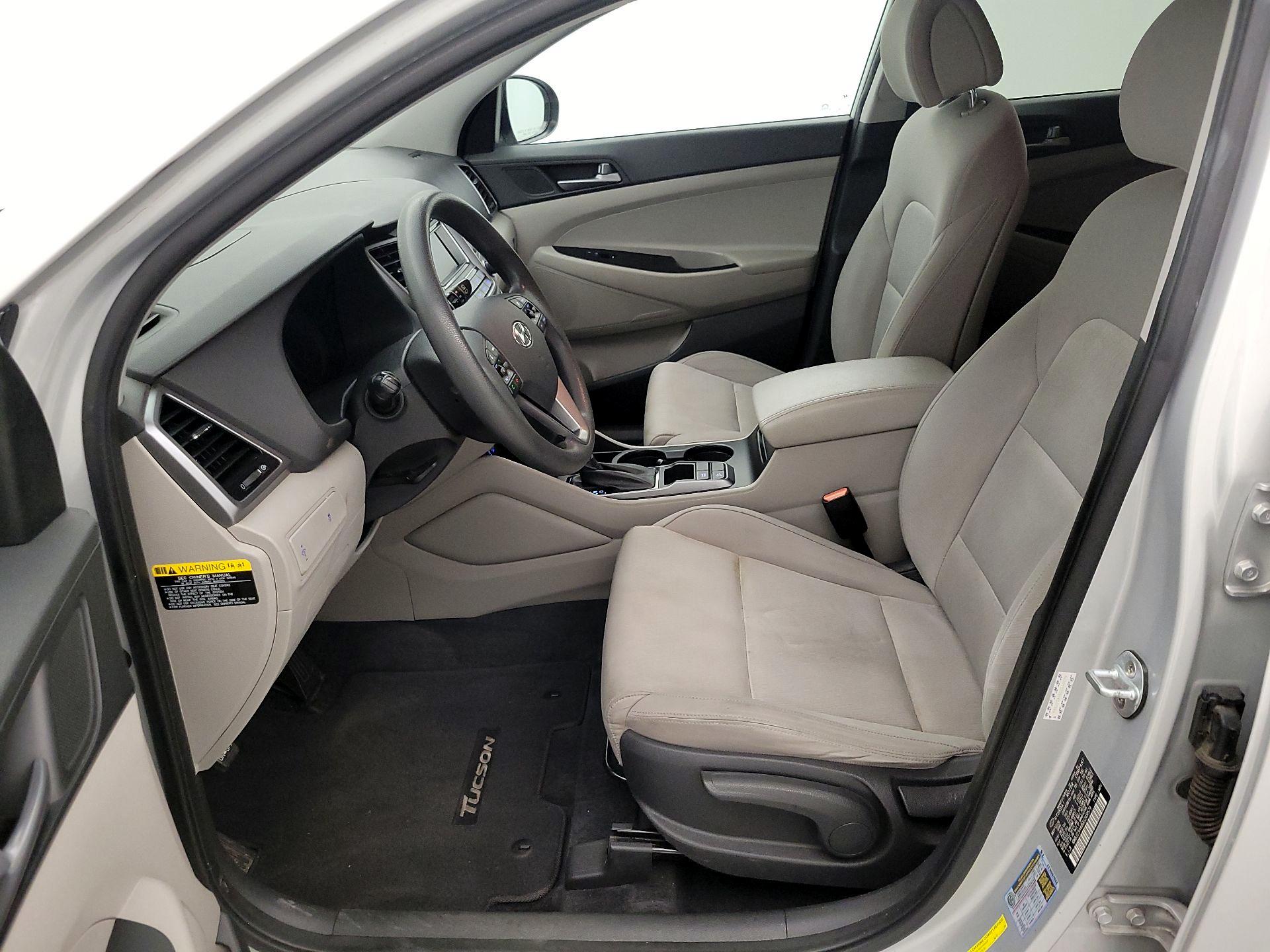 Thumbnail: 2016 Hyundai Tucson - 11