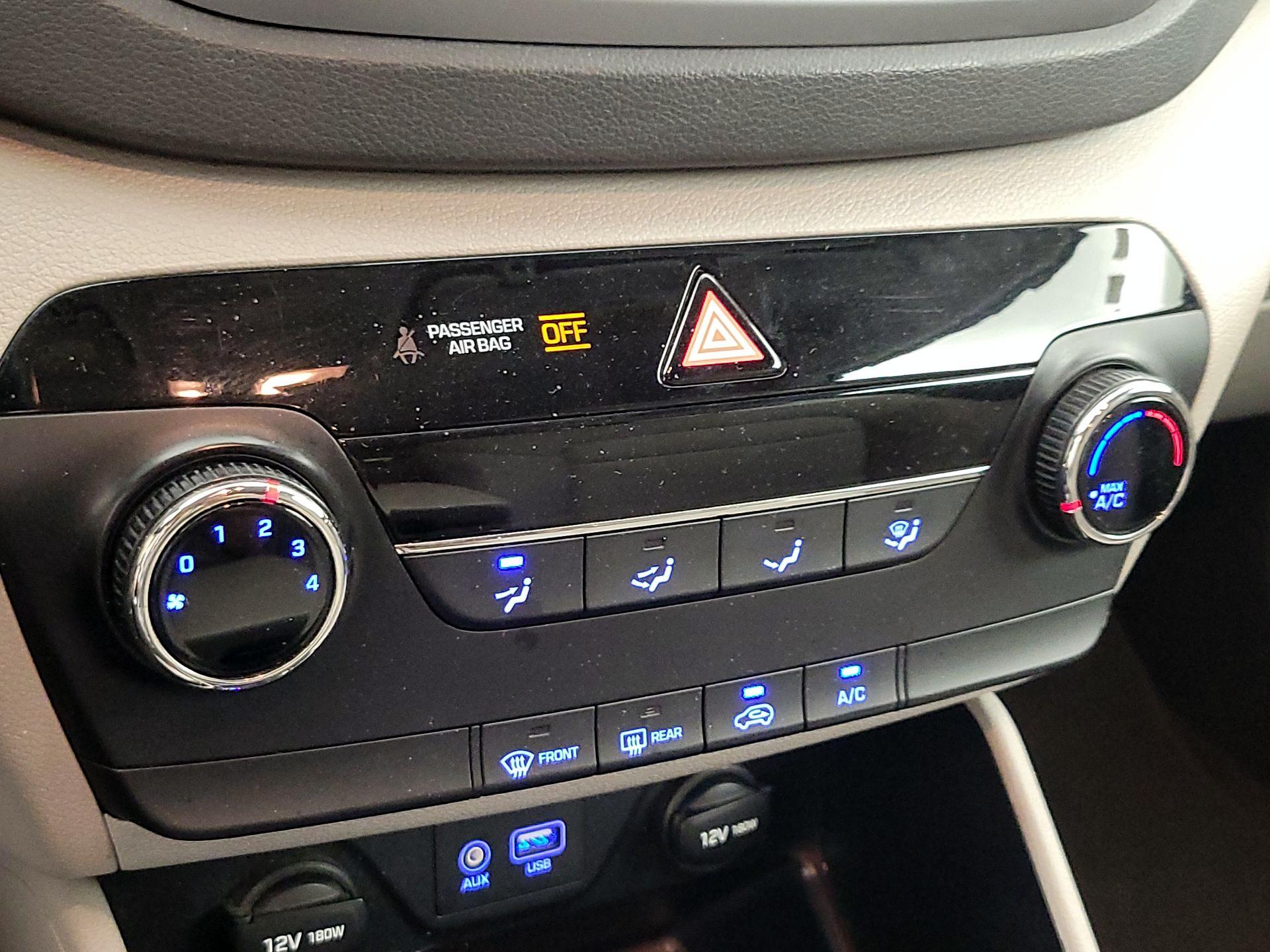 Thumbnail: 2016 Hyundai Tucson - 16
