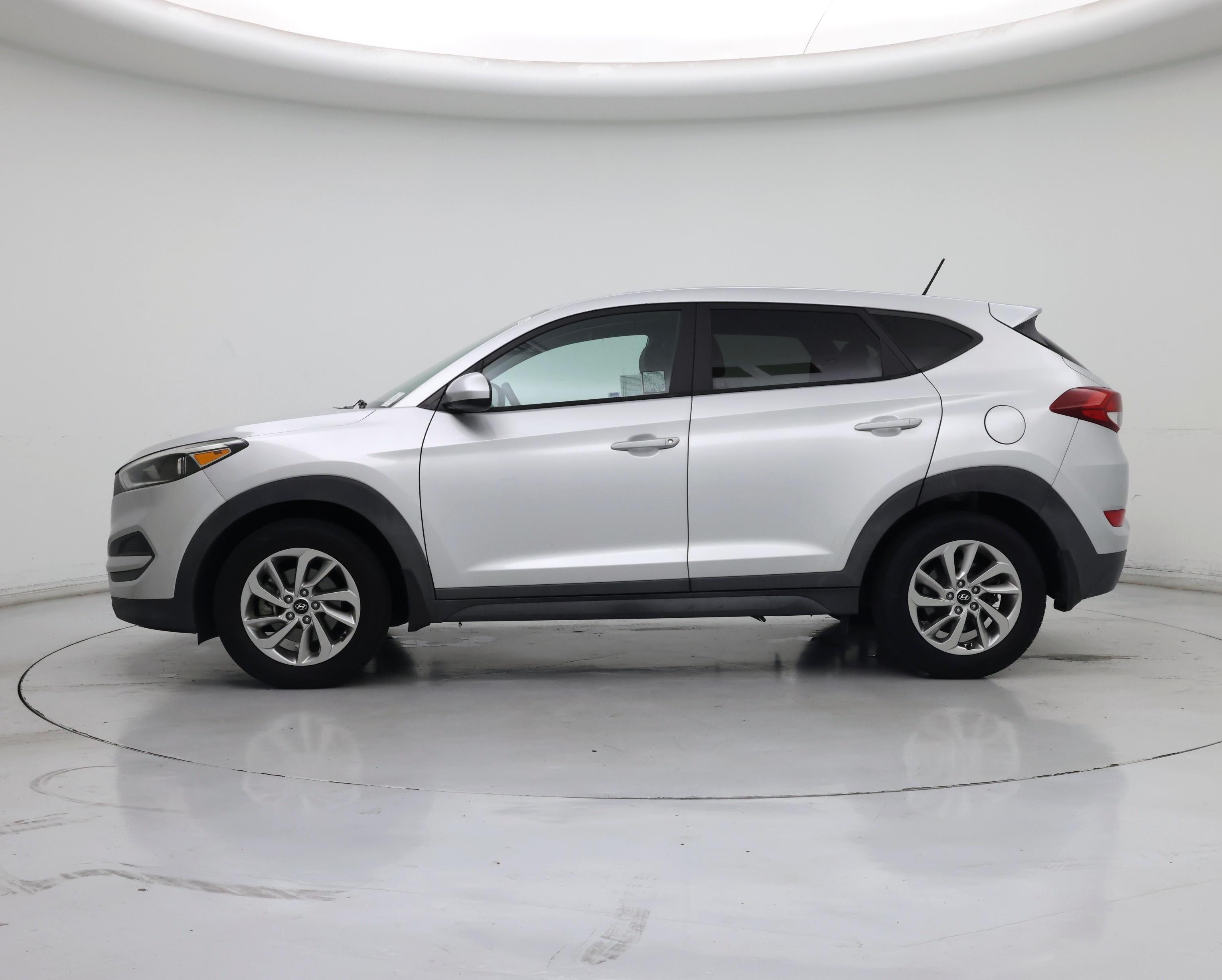 Thumbnail: 2016 Hyundai Tucson - 3