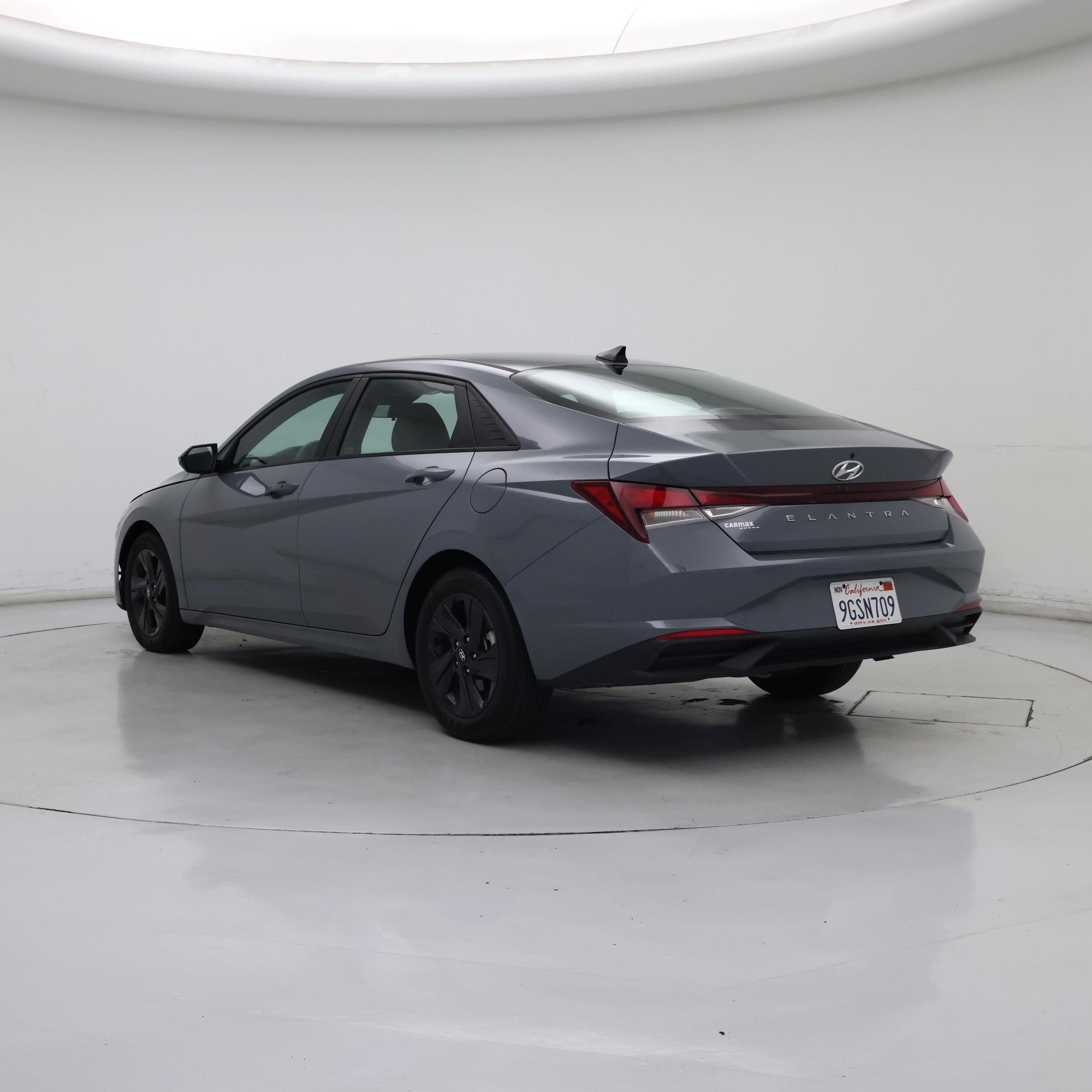 Thumbnail: 2021 Hyundai Elantra - 2